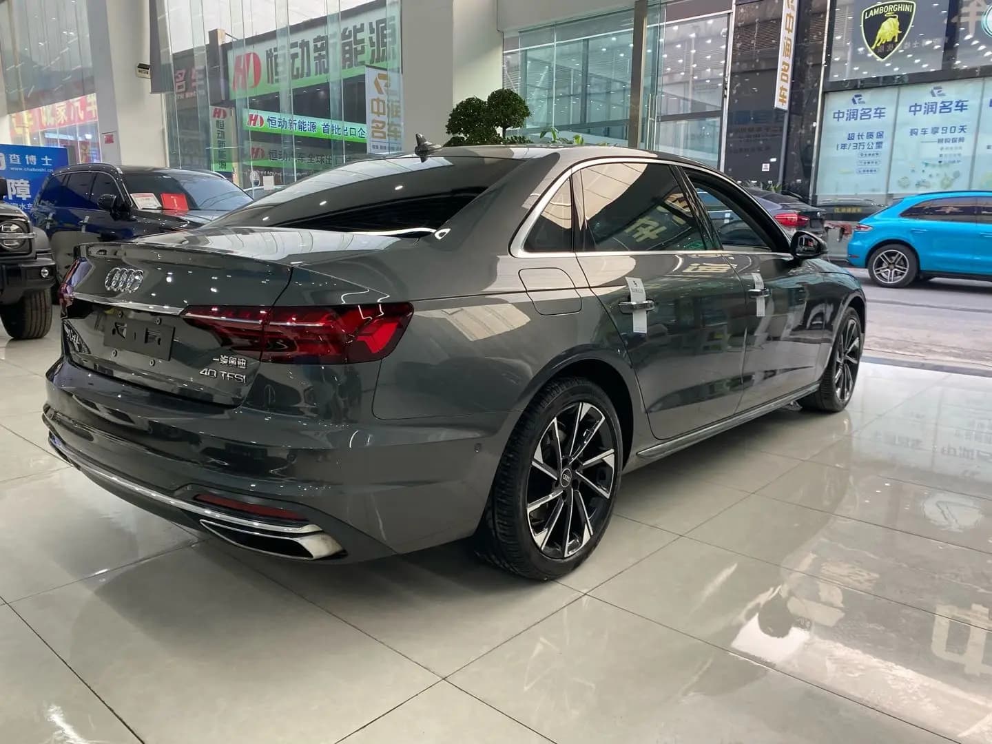 Audi A4L 2022 г. 44627 км. — фото 6