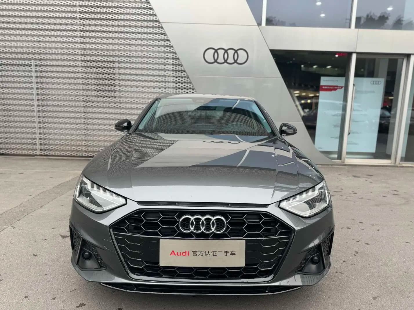 Audi A4L 2022 г. 44125 км. — фото 2