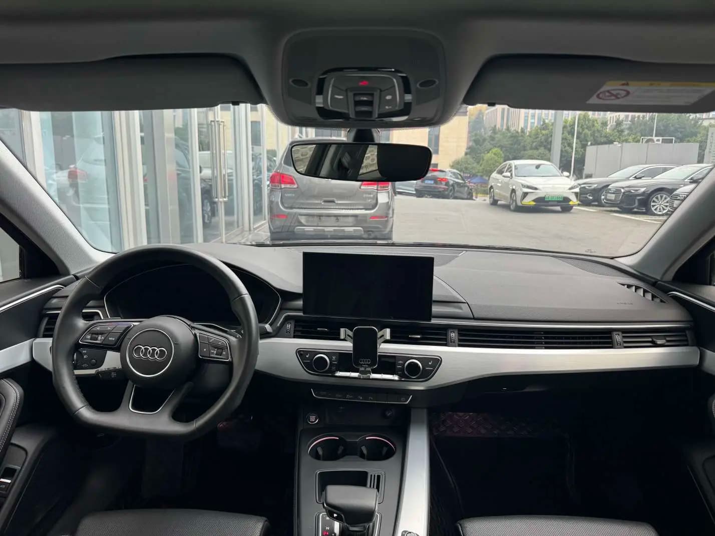 Audi A4L 2022 г. 44125 км. — фото 15