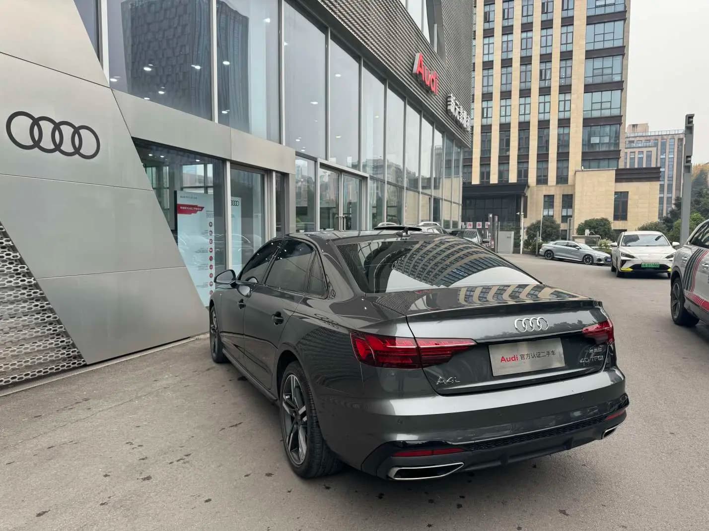 Audi A4L 2022 г. 44125 км. — фото 4