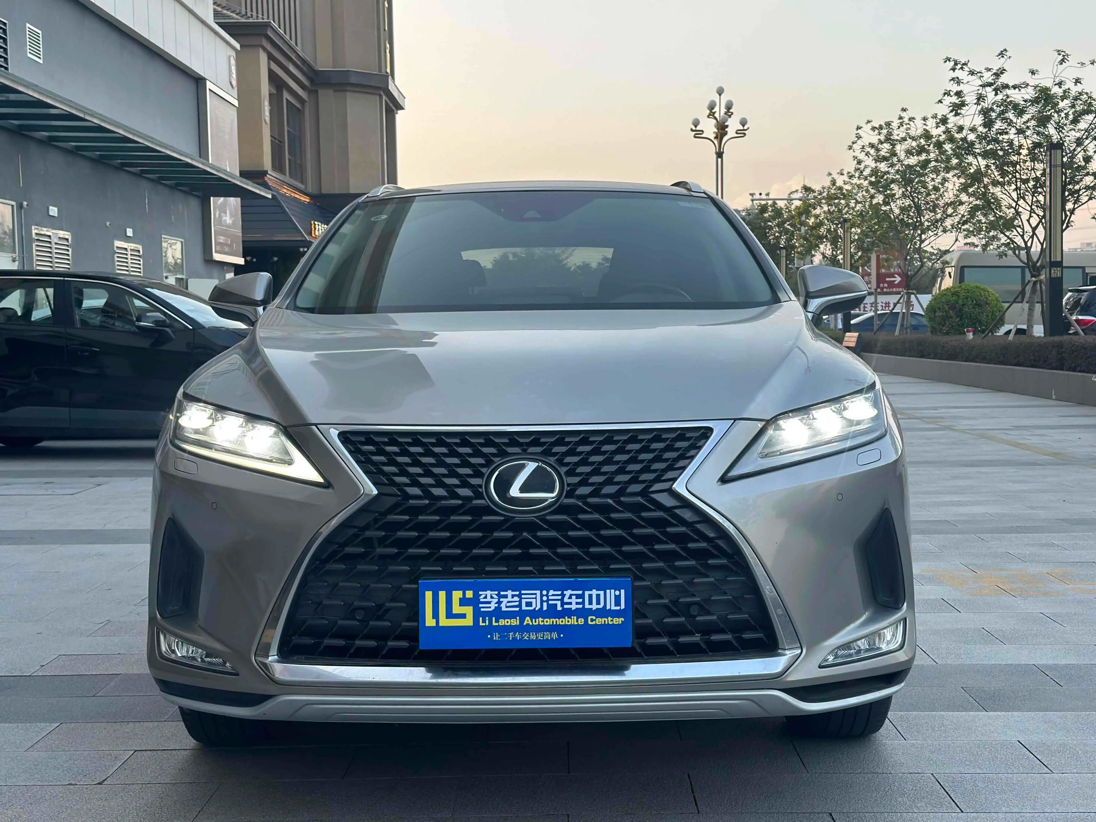 Lexus RX 2021 г. 49061 км. — фото 2