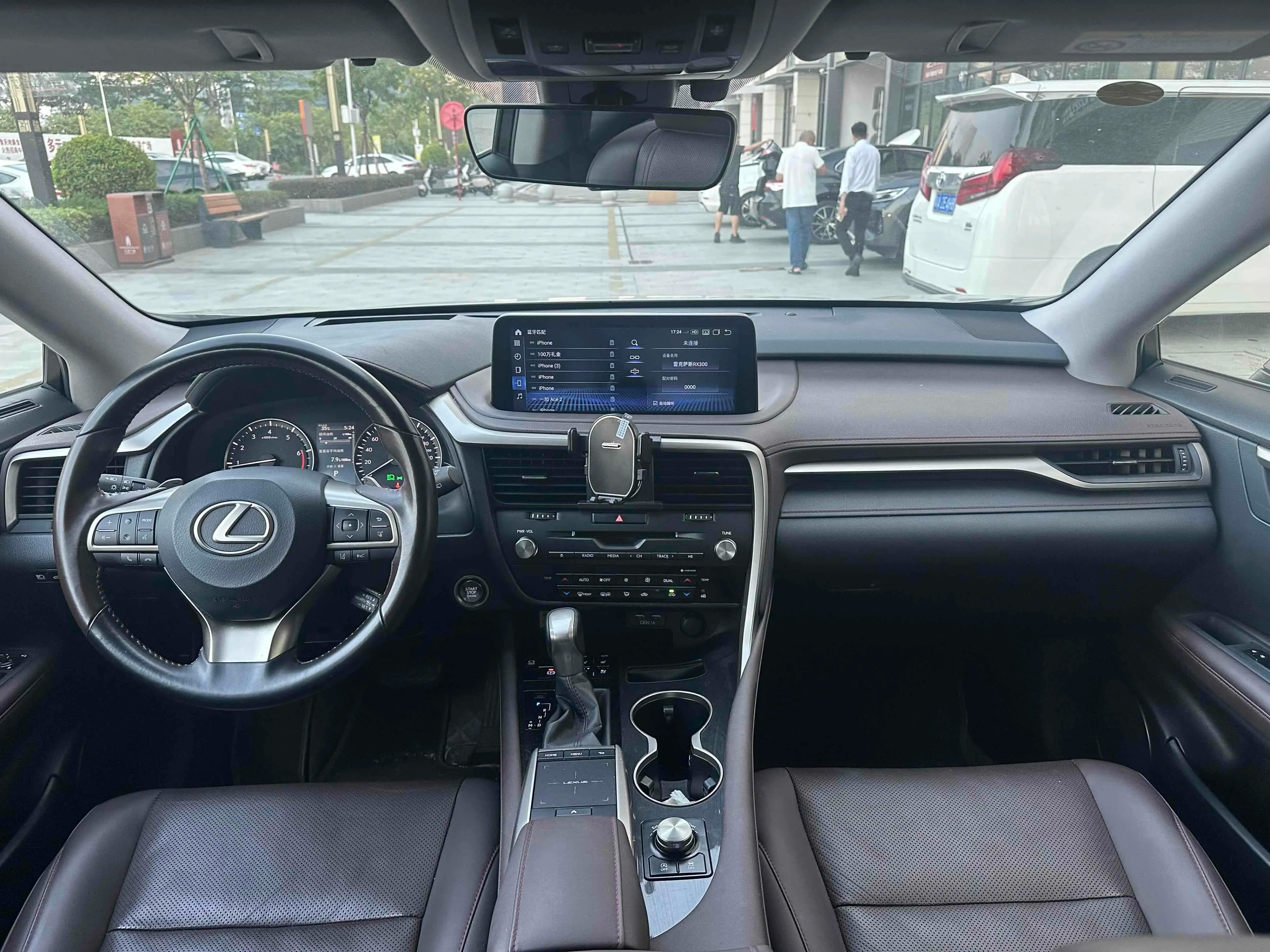 Lexus RX 2021 г. 49061 км. — фото 6