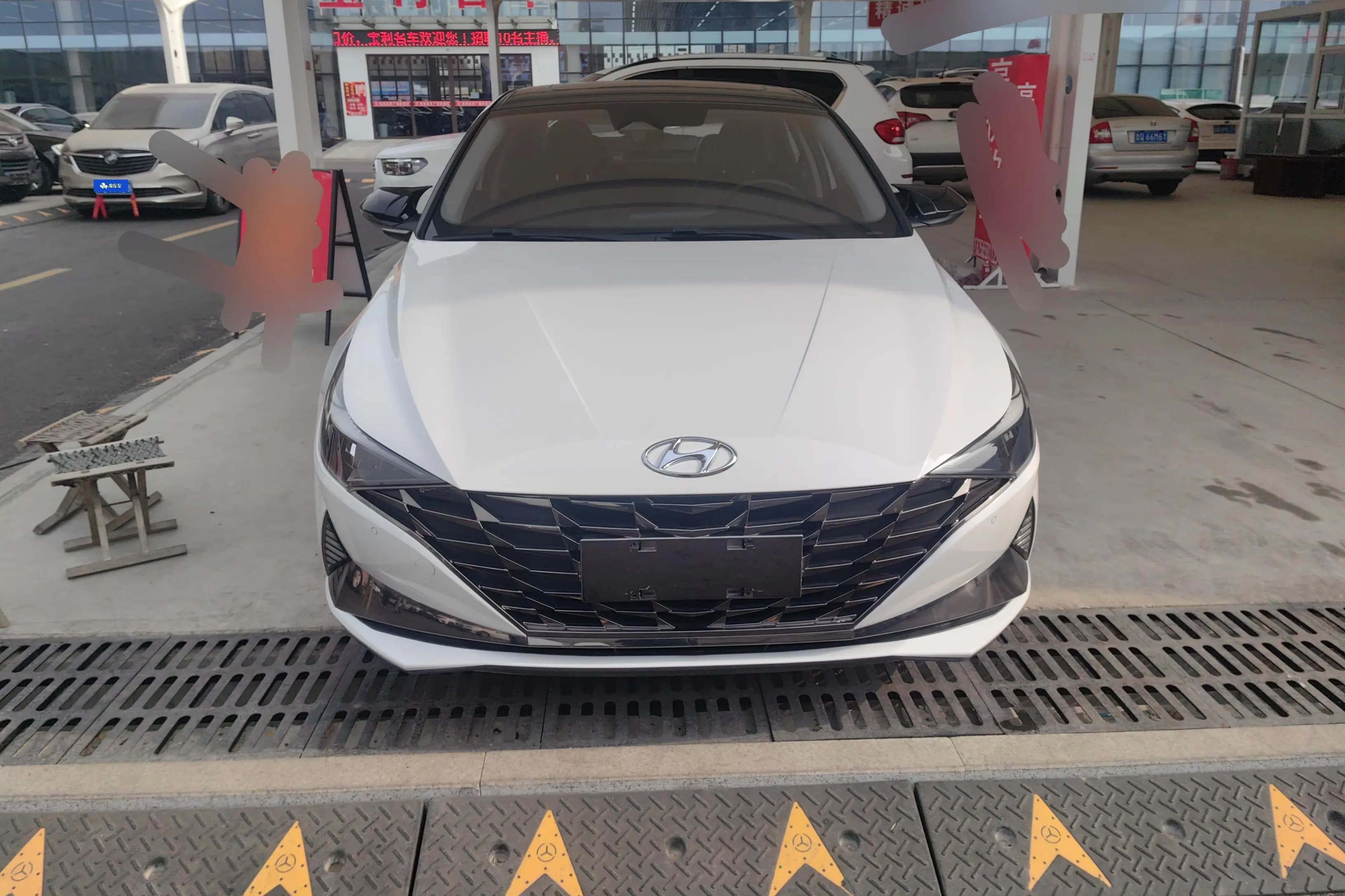 Hyundai Elantra 2021 г. 45248 км. — фото 2