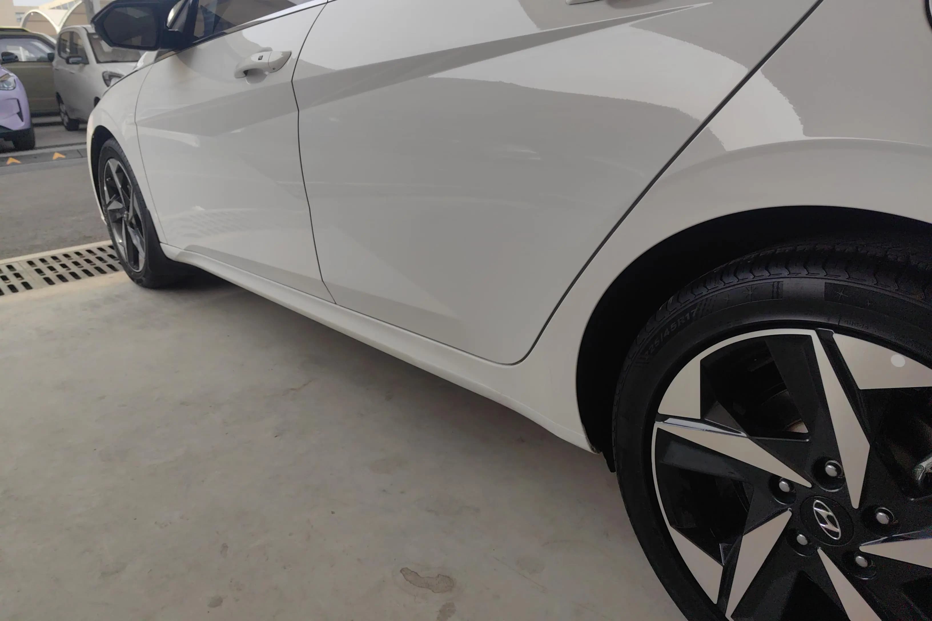 Hyundai Elantra 2021 г. 45248 км. — фото 11