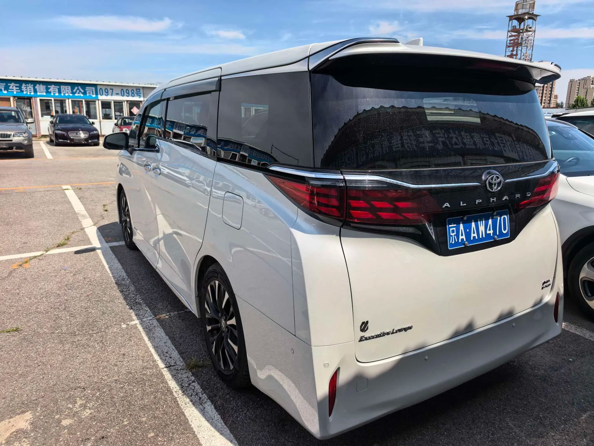 Toyota Alphard 2023 г. 19027 км. — фото 4