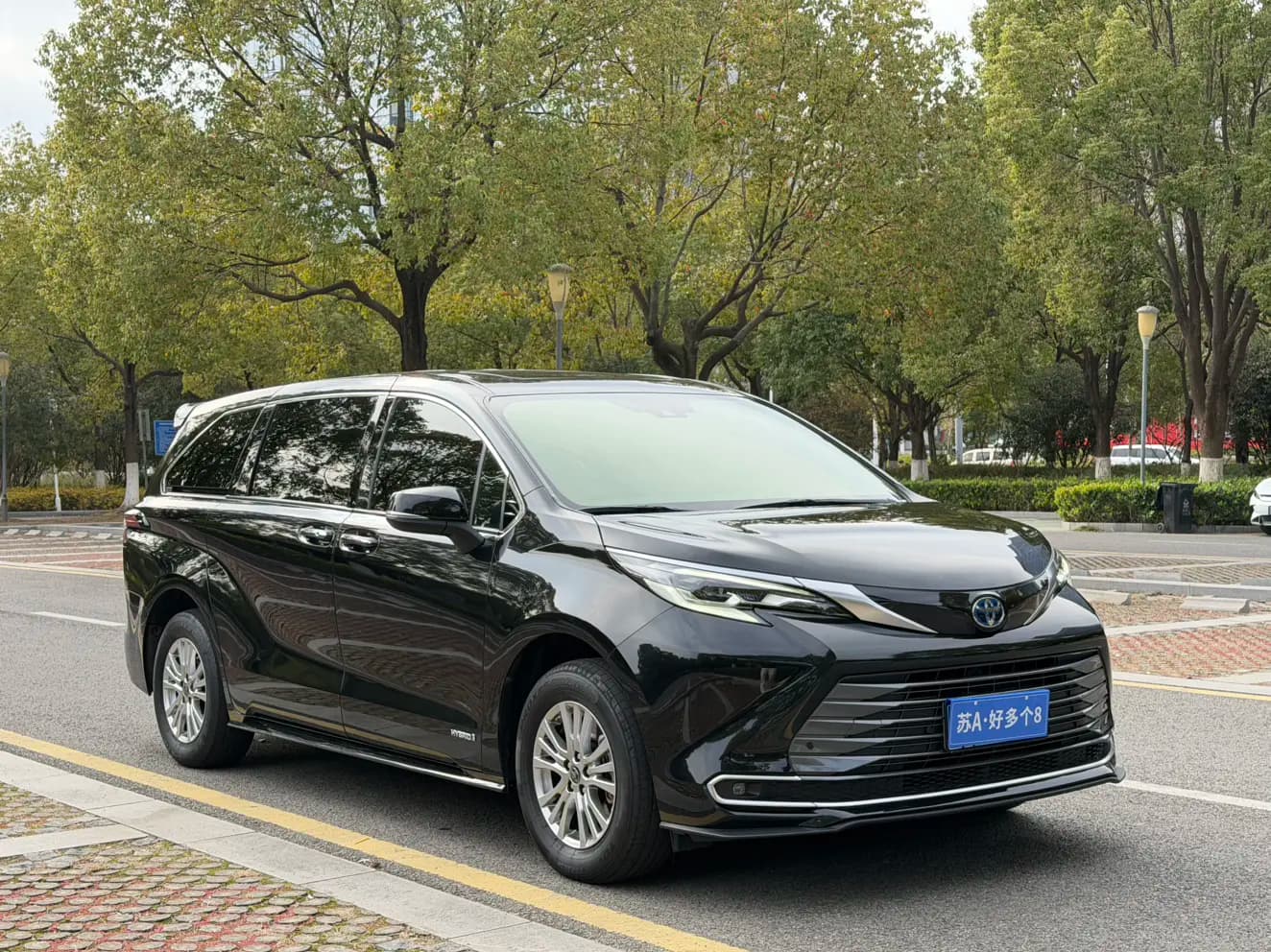Toyota Sienna 2022 г. 50021 км. — фото 3