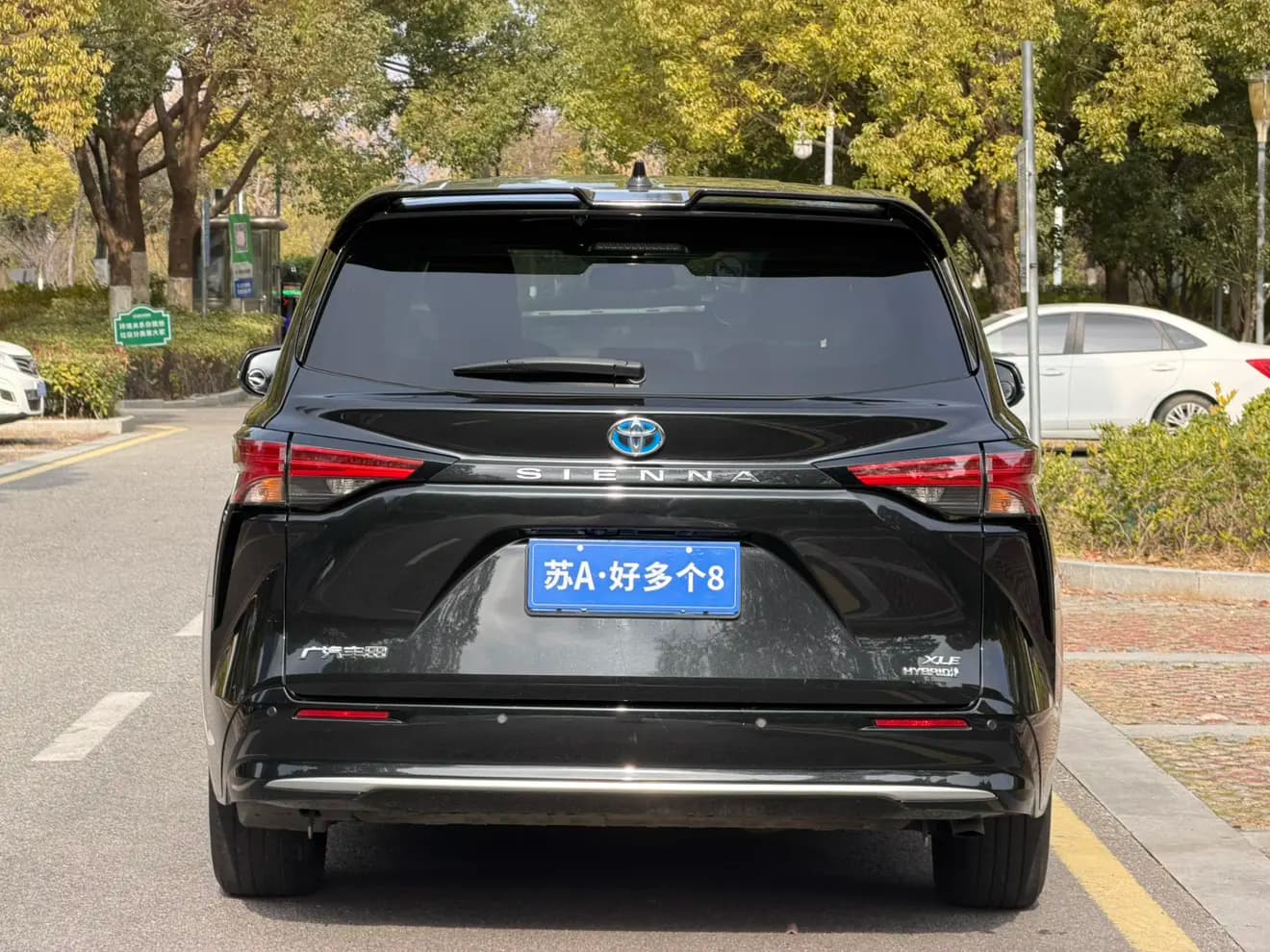 Toyota Sienna 2022 г. 50021 км. — фото 5