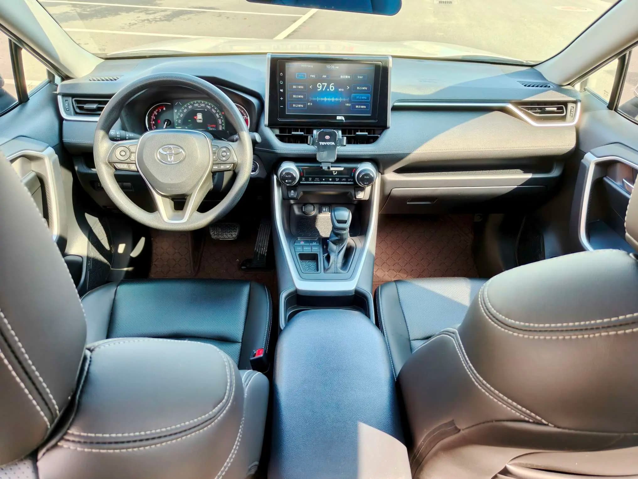 Toyota RAV4 2021 г. 49035 км. — фото 7