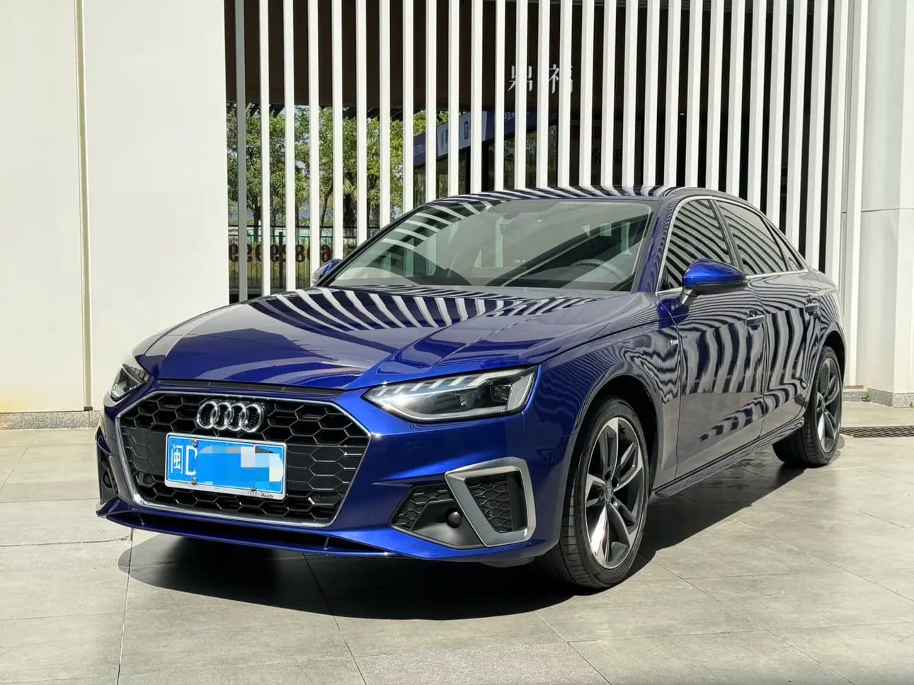 Audi A4L 2021 г. 71013 км.