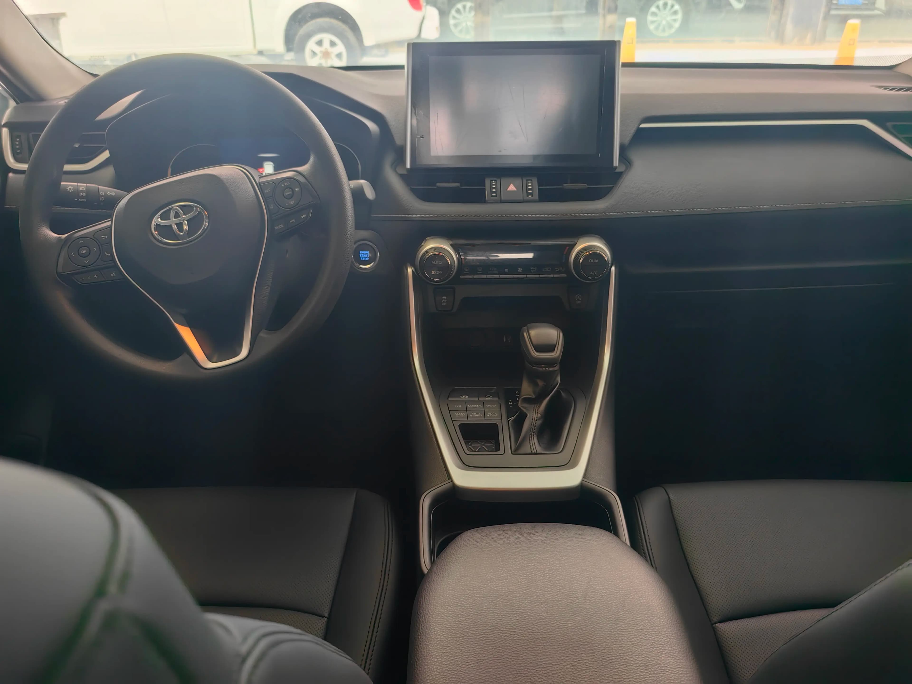 Toyota RAV4 2023 г. 44034 км. — фото 9