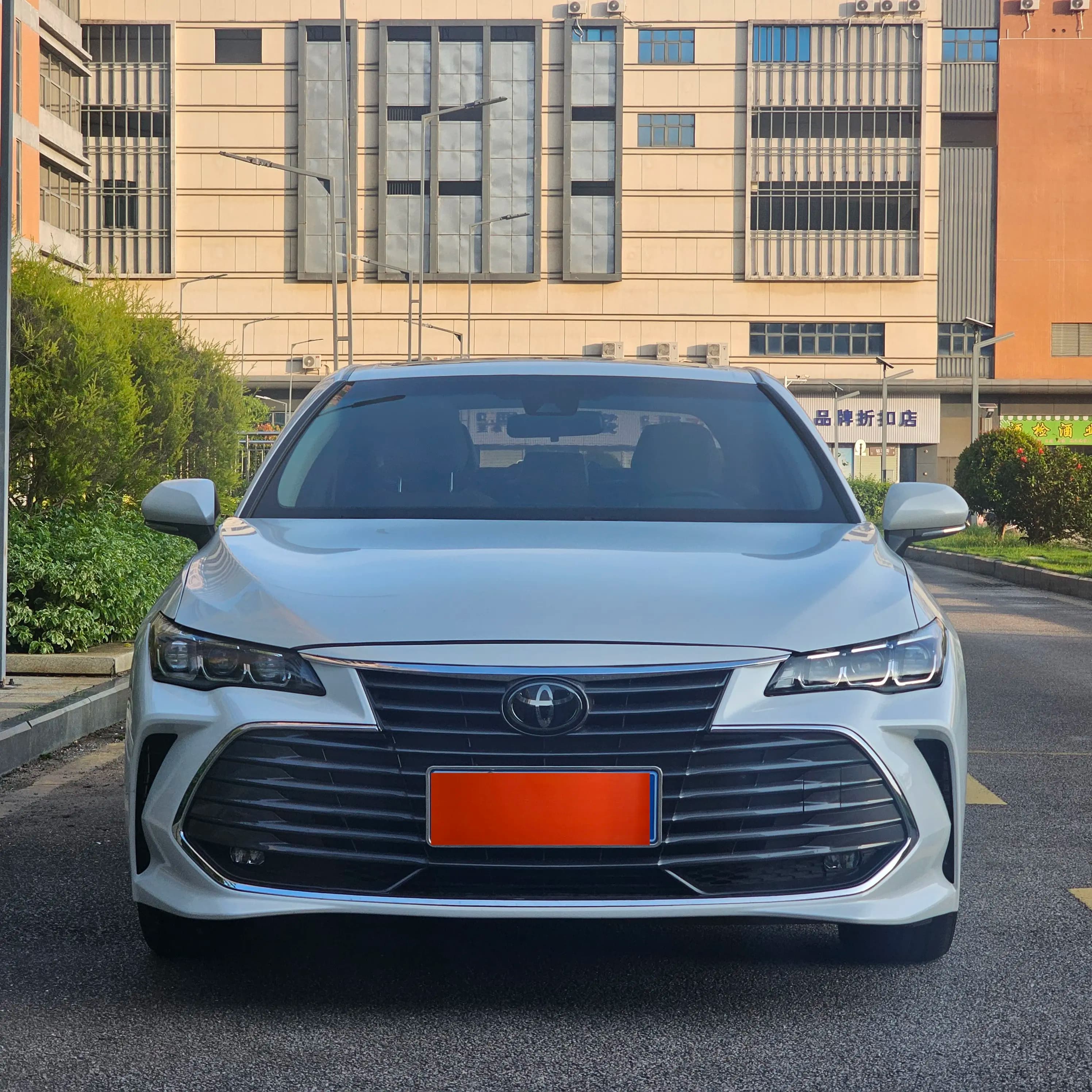 Toyota Avalon 2021 г. 65000 км. — фото 2