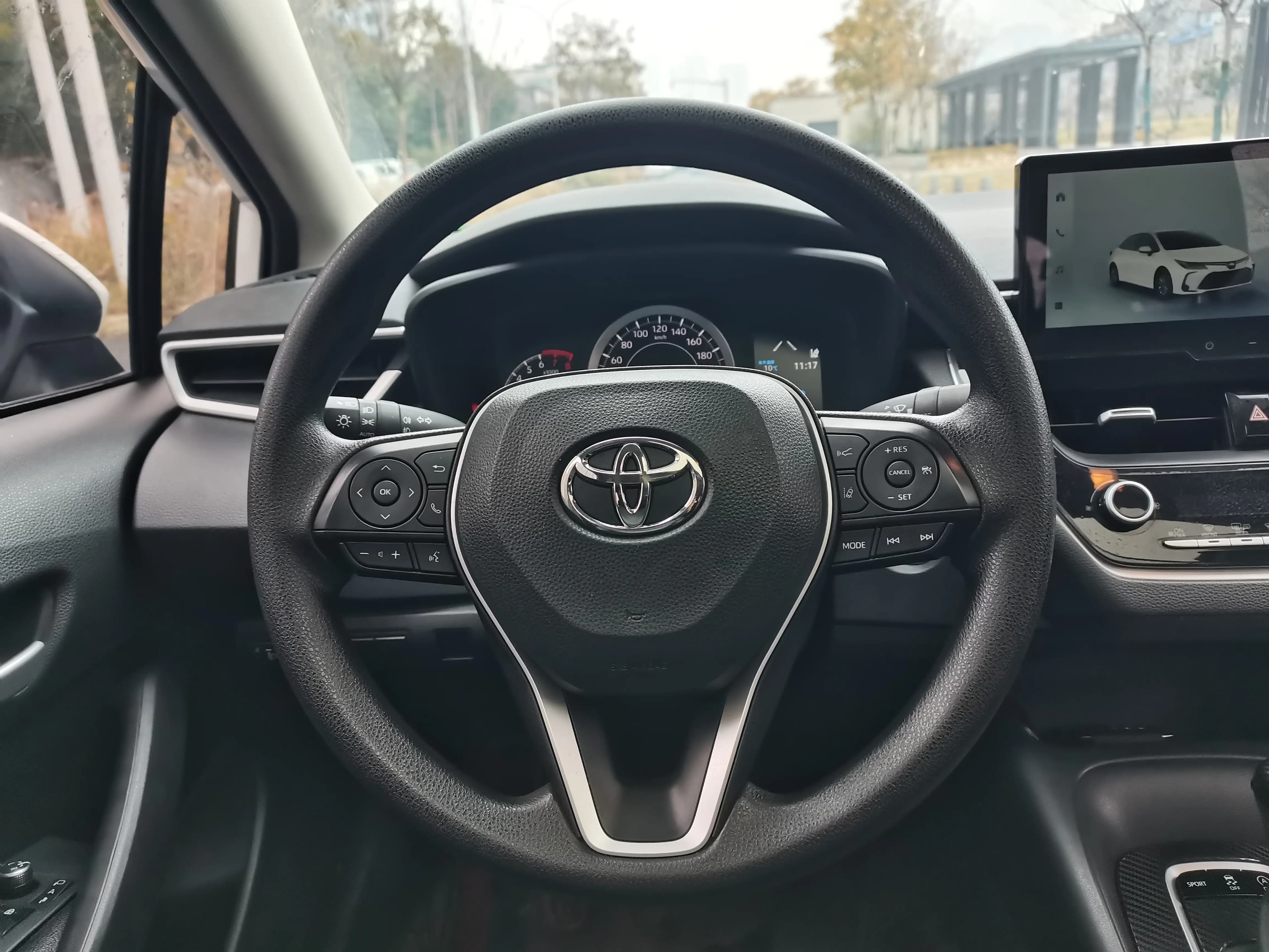 Toyota Corolla 2021 г. 61014 км. — фото 15