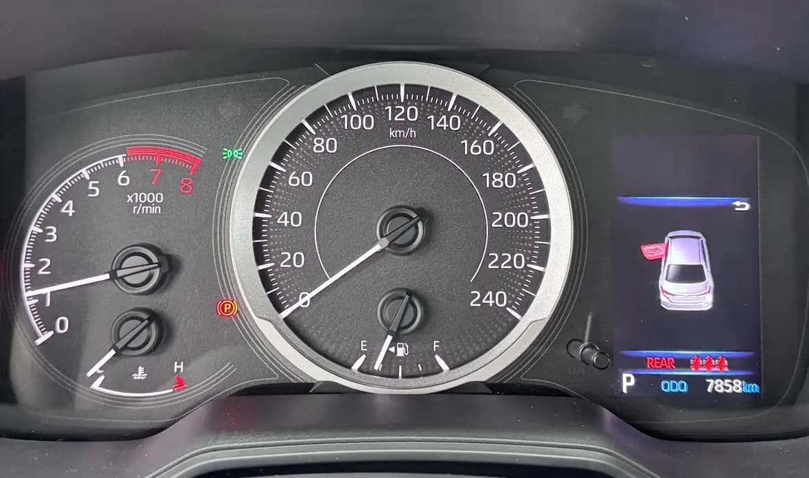 Toyota Corolla 2022 г. 7016 км. — фото 11