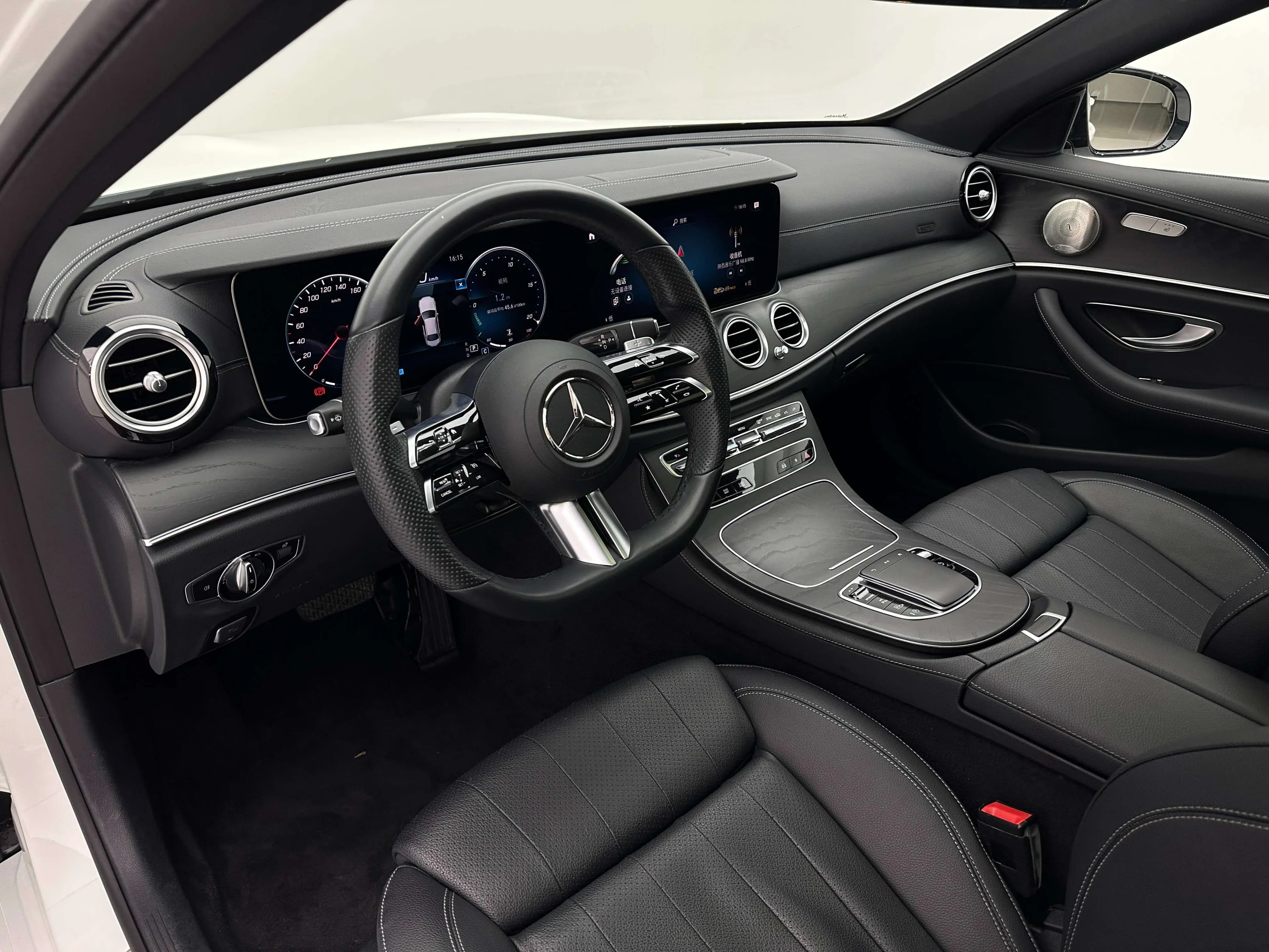 Mercedes-Benz E-Class 2022 г. 25073 км. — фото 21