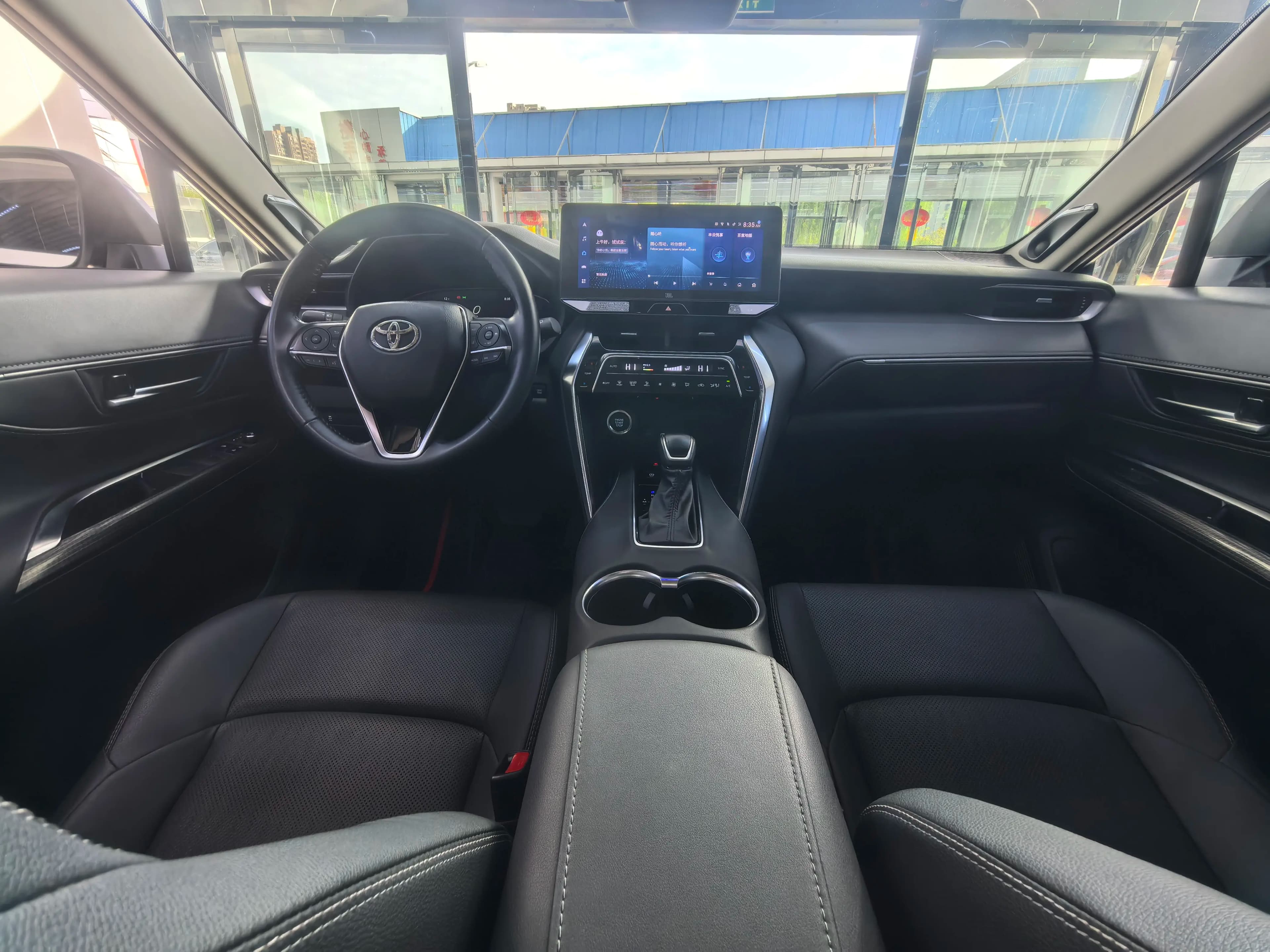 Toyota Venza 2023 г. 39888 км. — фото 10