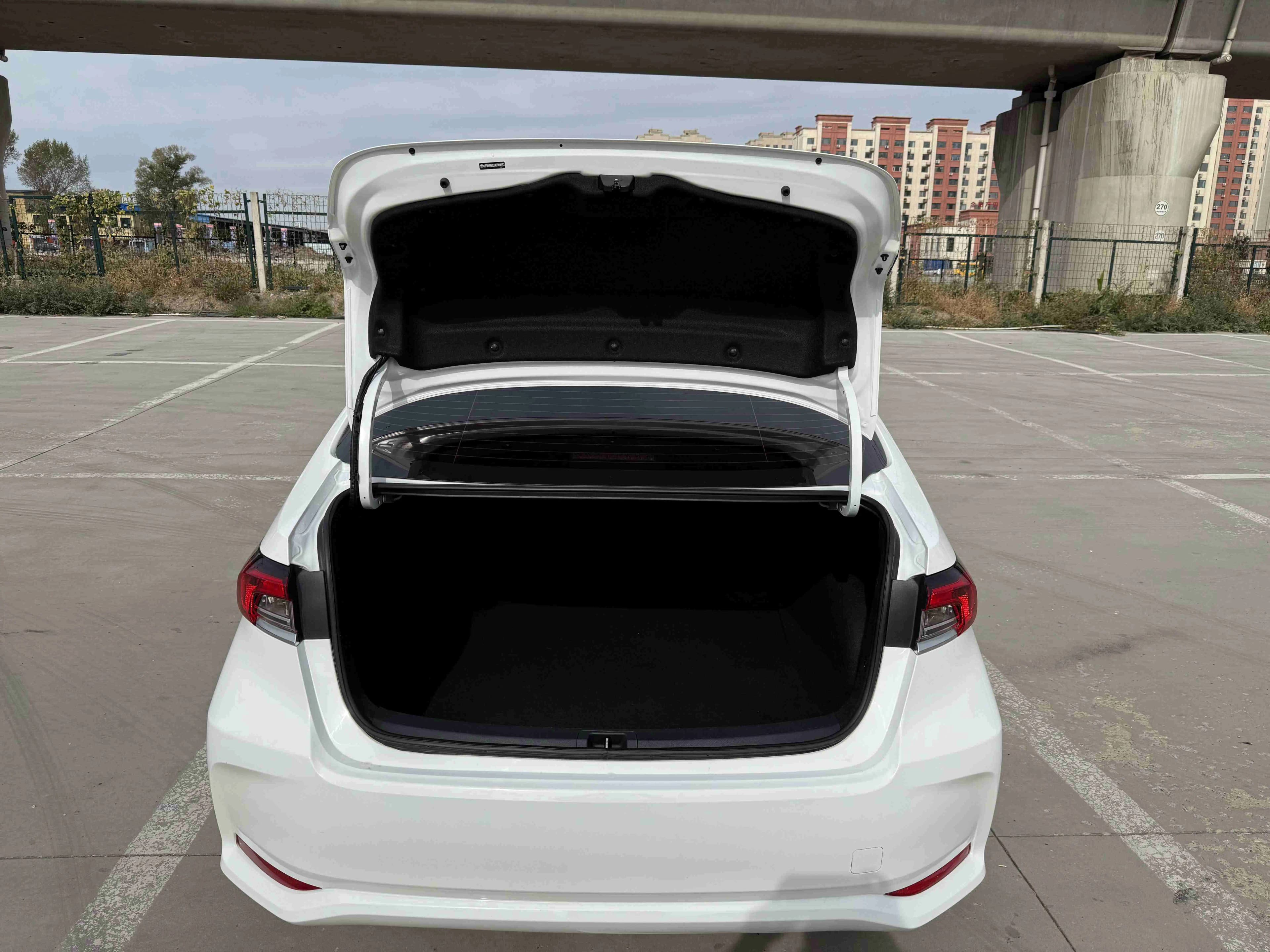 Toyota Corolla 2022 г. 39017 км. — фото 26