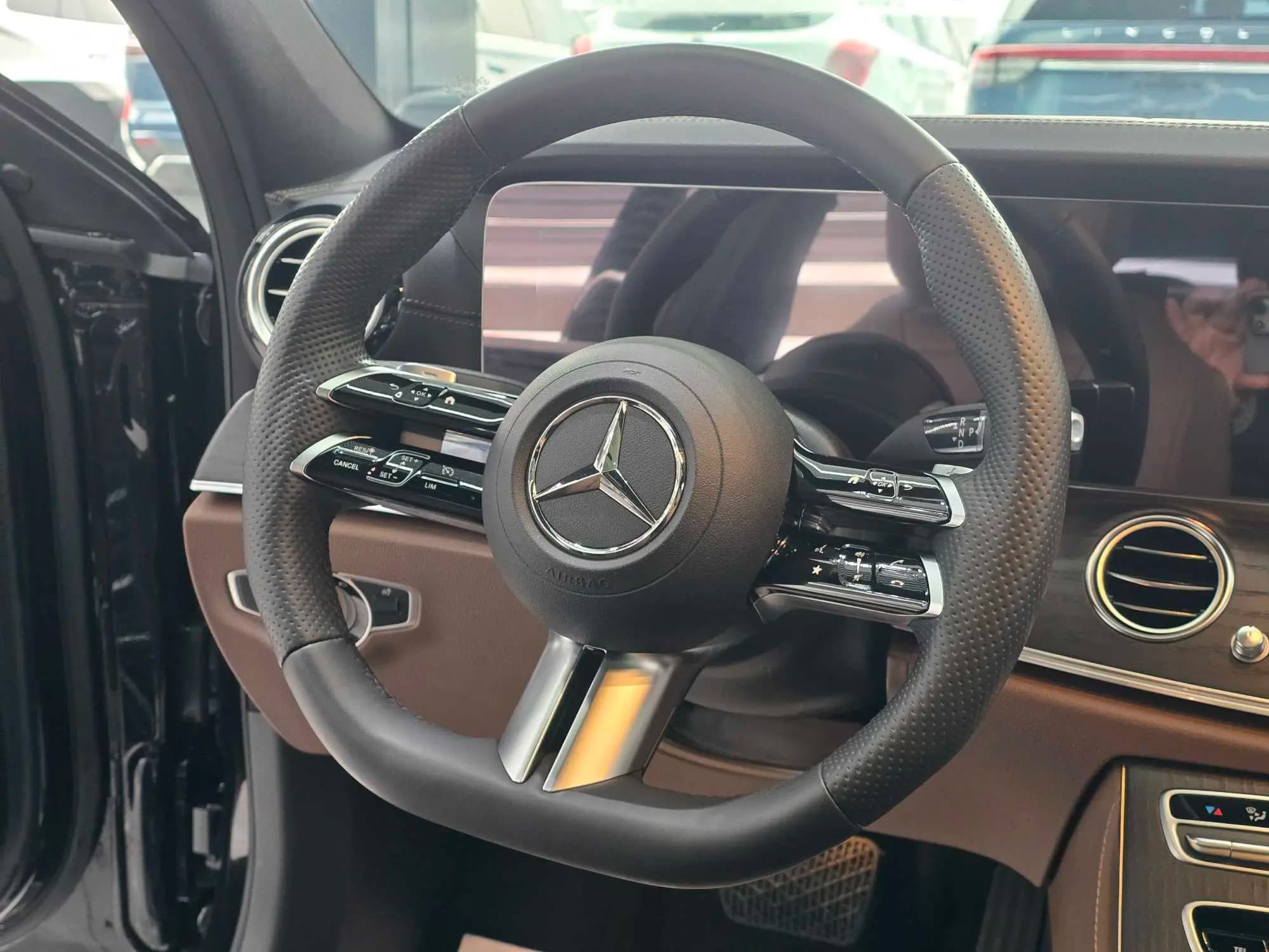 Mercedes-Benz E-Class 2023 г. 34072 км. — фото 14