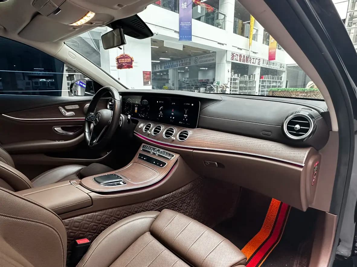 Mercedes-Benz E-Class 2023 г. 62270 км. — фото 15