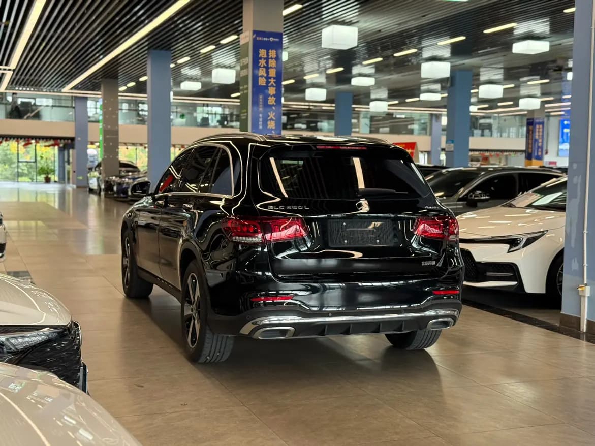 Mercedes-Benz GLC 2023 г. 17122 км. — фото 4
