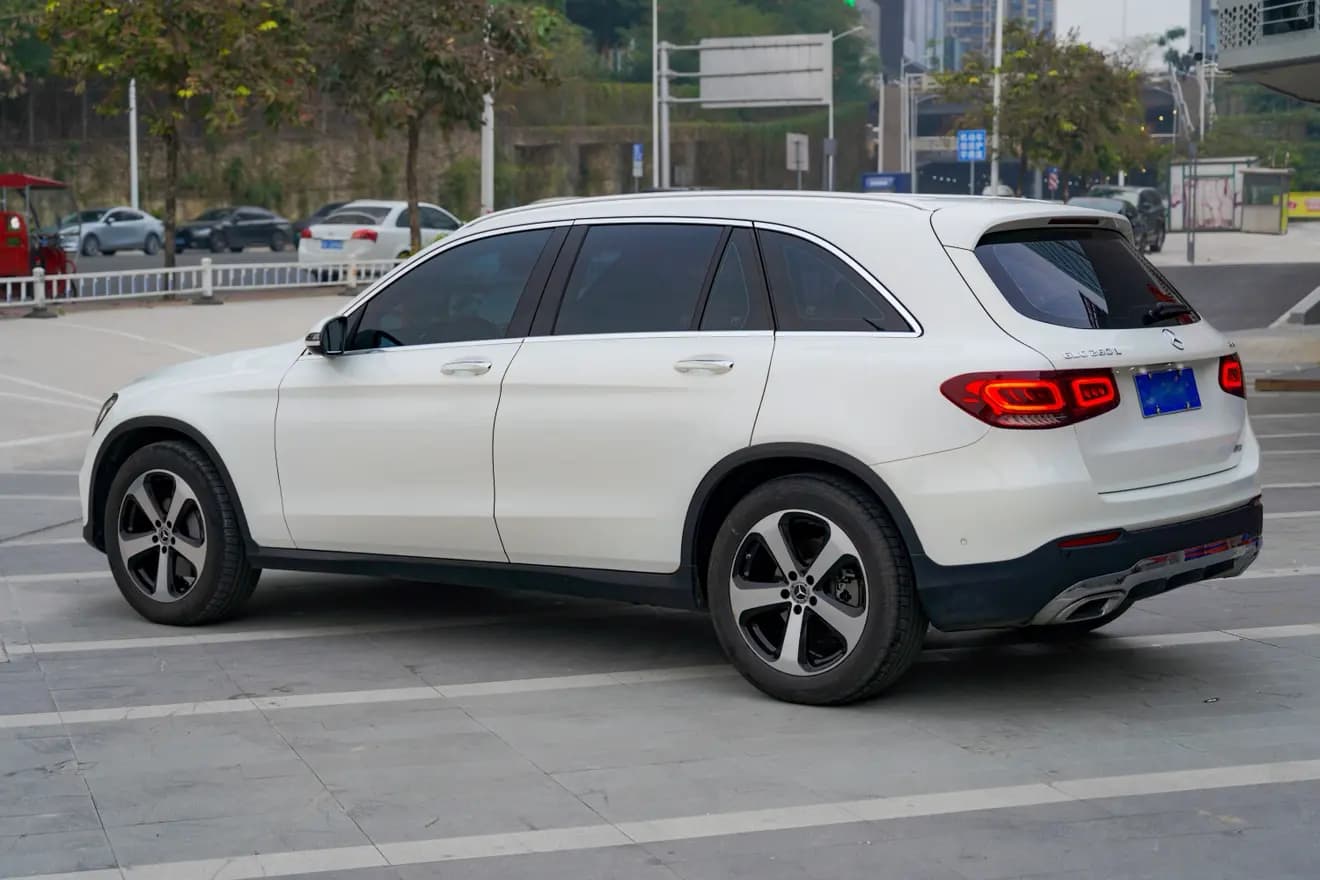 Mercedes-Benz GLC 2021 г. 39121 км. — фото 4