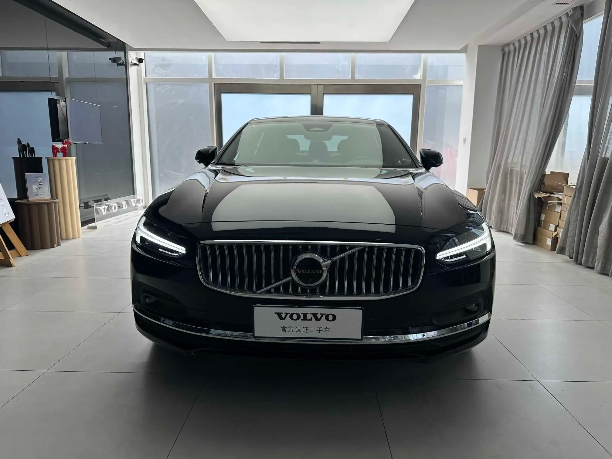 Volvo S90 2023 г. 11096 км. — фото 2