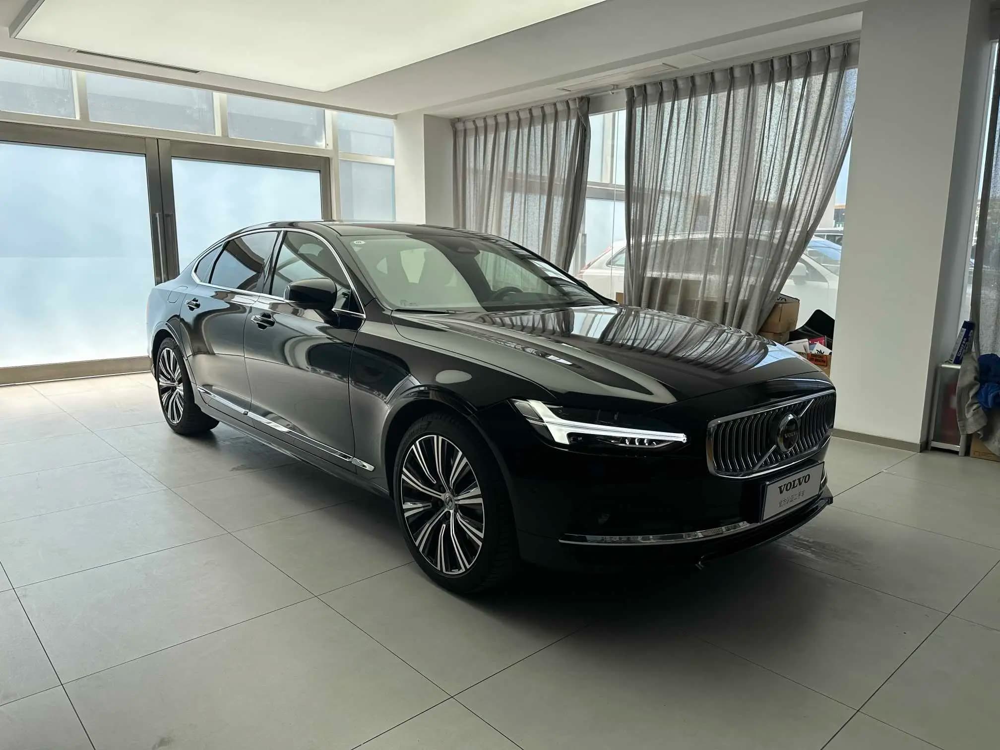 Volvo S90 2023 г. 11096 км. — фото 3