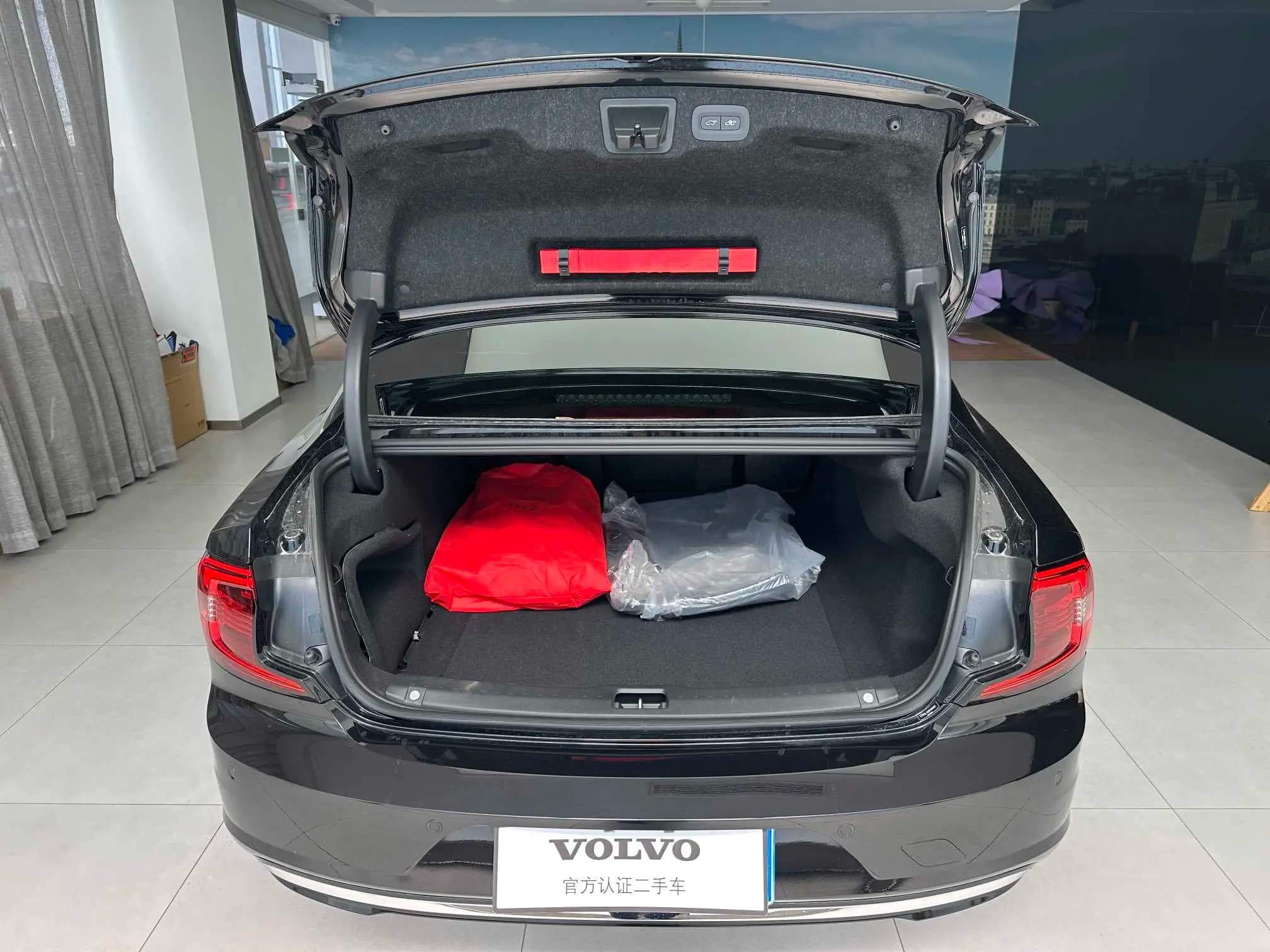 Volvo S90 2023 г. 11096 км. — фото 8