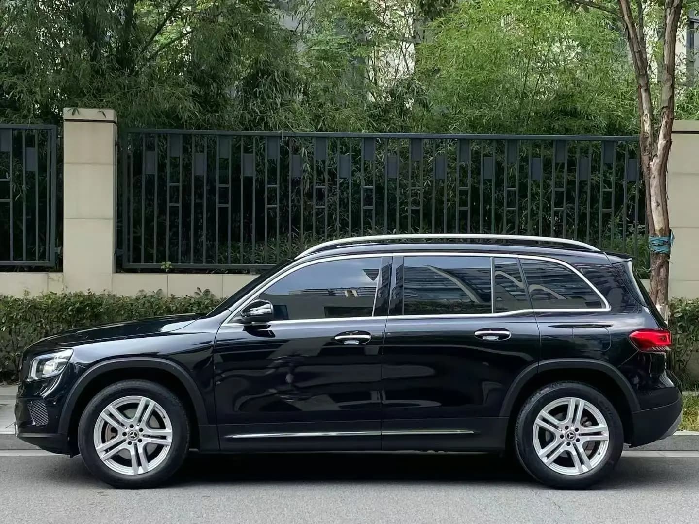 Mercedes-Benz GLB 2023 г. 30112 км. — фото 3