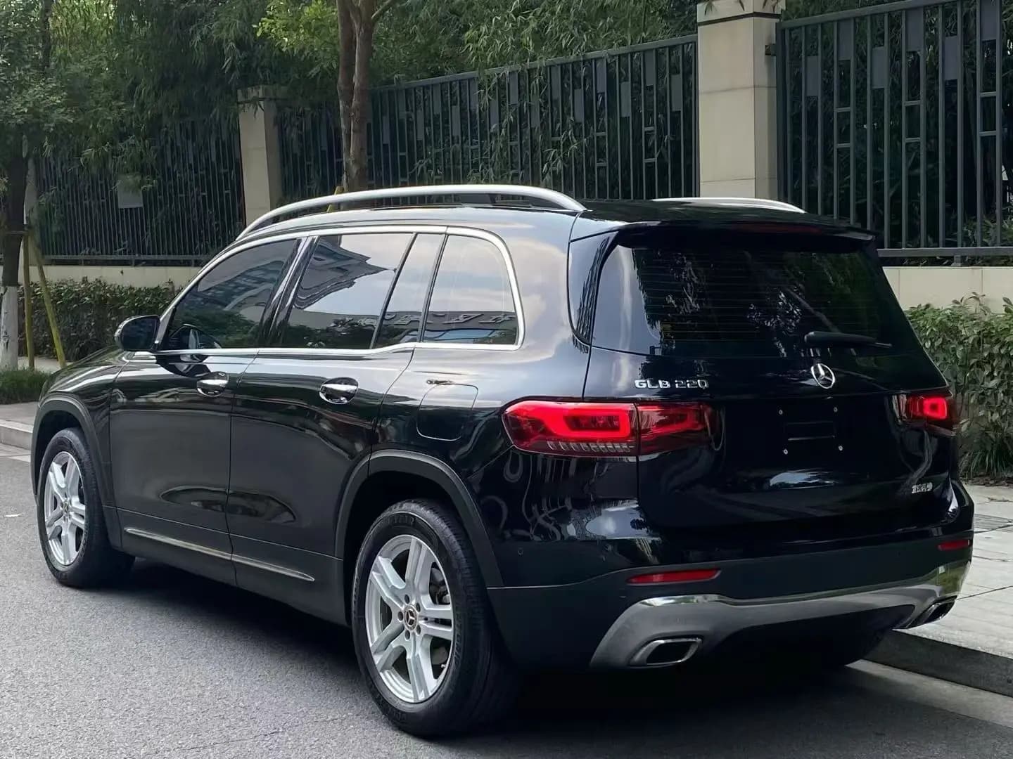 Mercedes-Benz GLB 2023 г. 30112 км. — фото 4