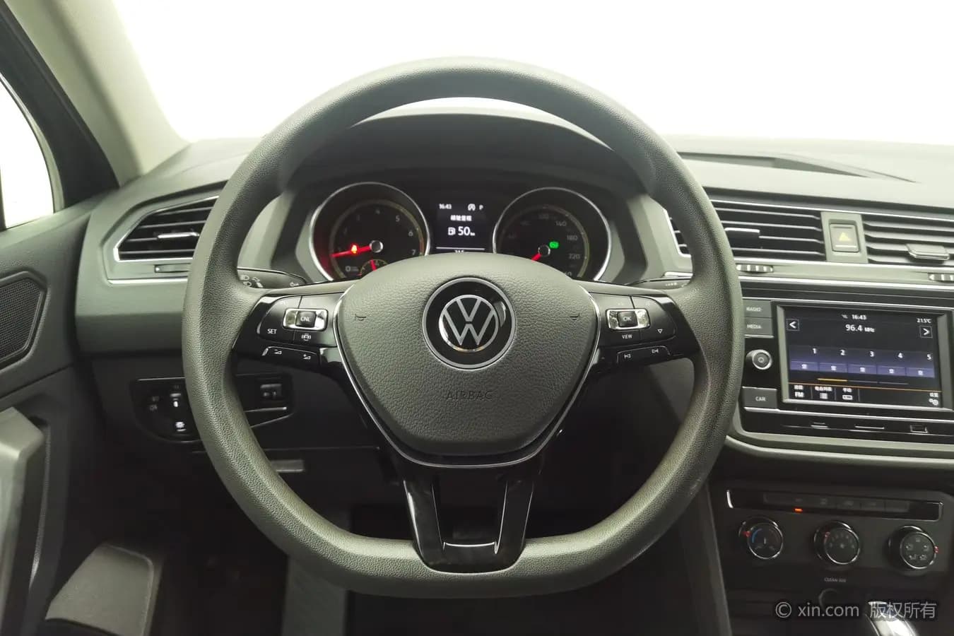 Volkswagen Tiguan L 2021 г. 34233 км. — фото 14