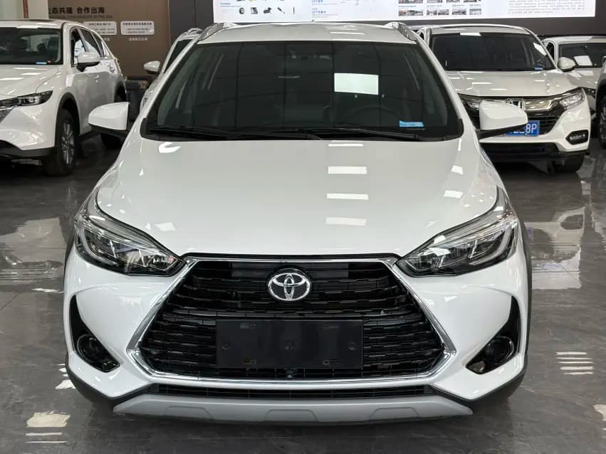 Toyota Yaris L 2022 г. 26147 км. — фото 2