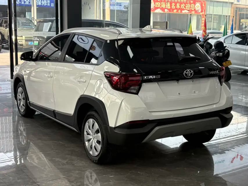 Toyota Yaris L 2022 г. 26147 км. — фото 4