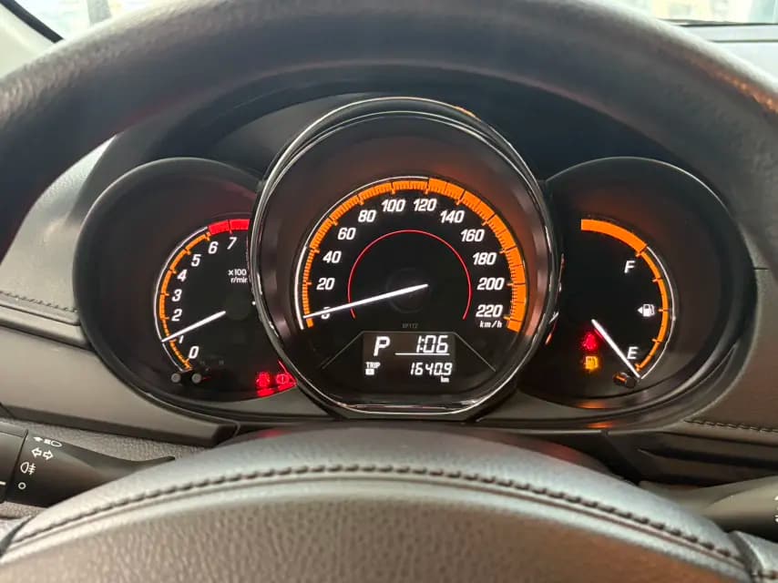 Toyota Yaris L 2022 г. 26147 км. — фото 7