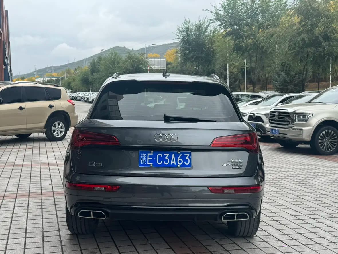 Audi Q5L 2022 г. 55111 км. — фото 5