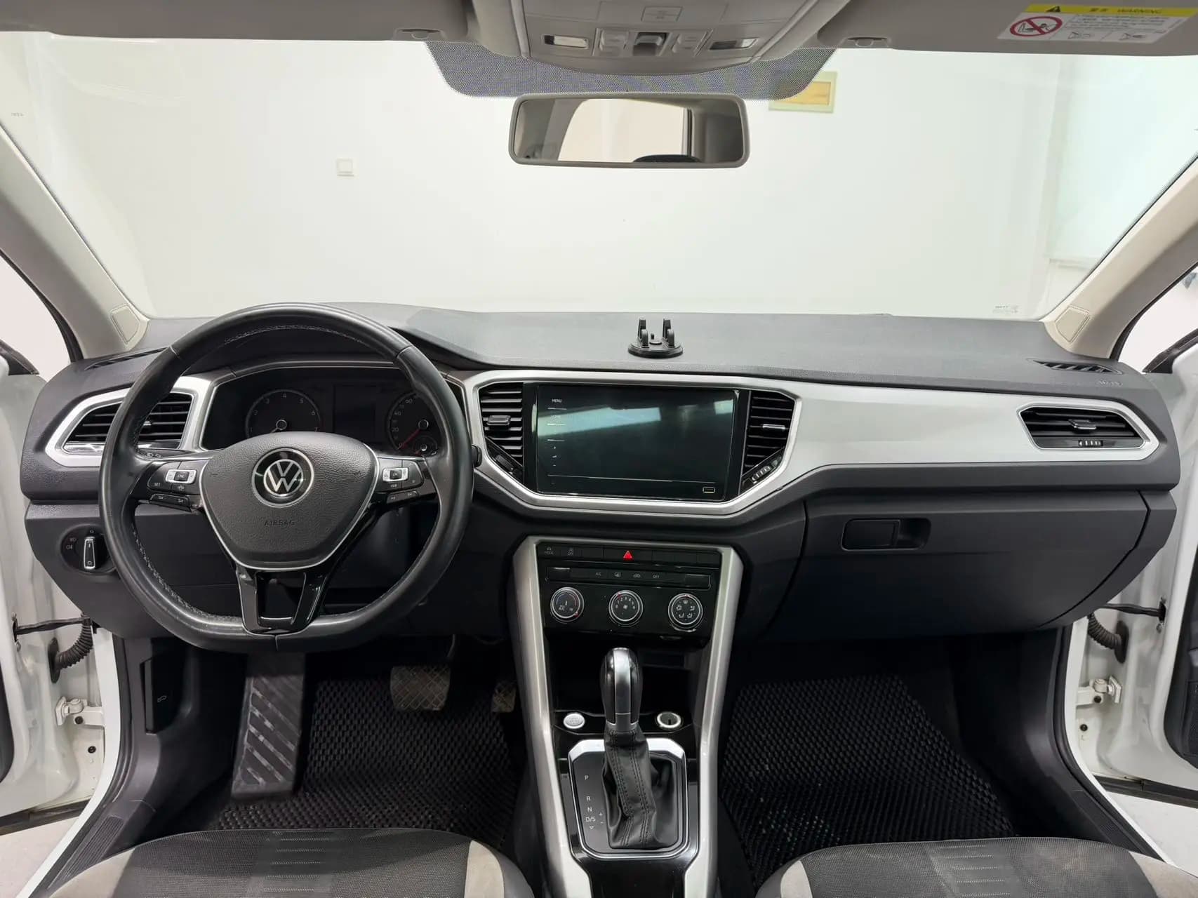 Volkswagen T-Roc 2023 г. 28142 км. — фото 12