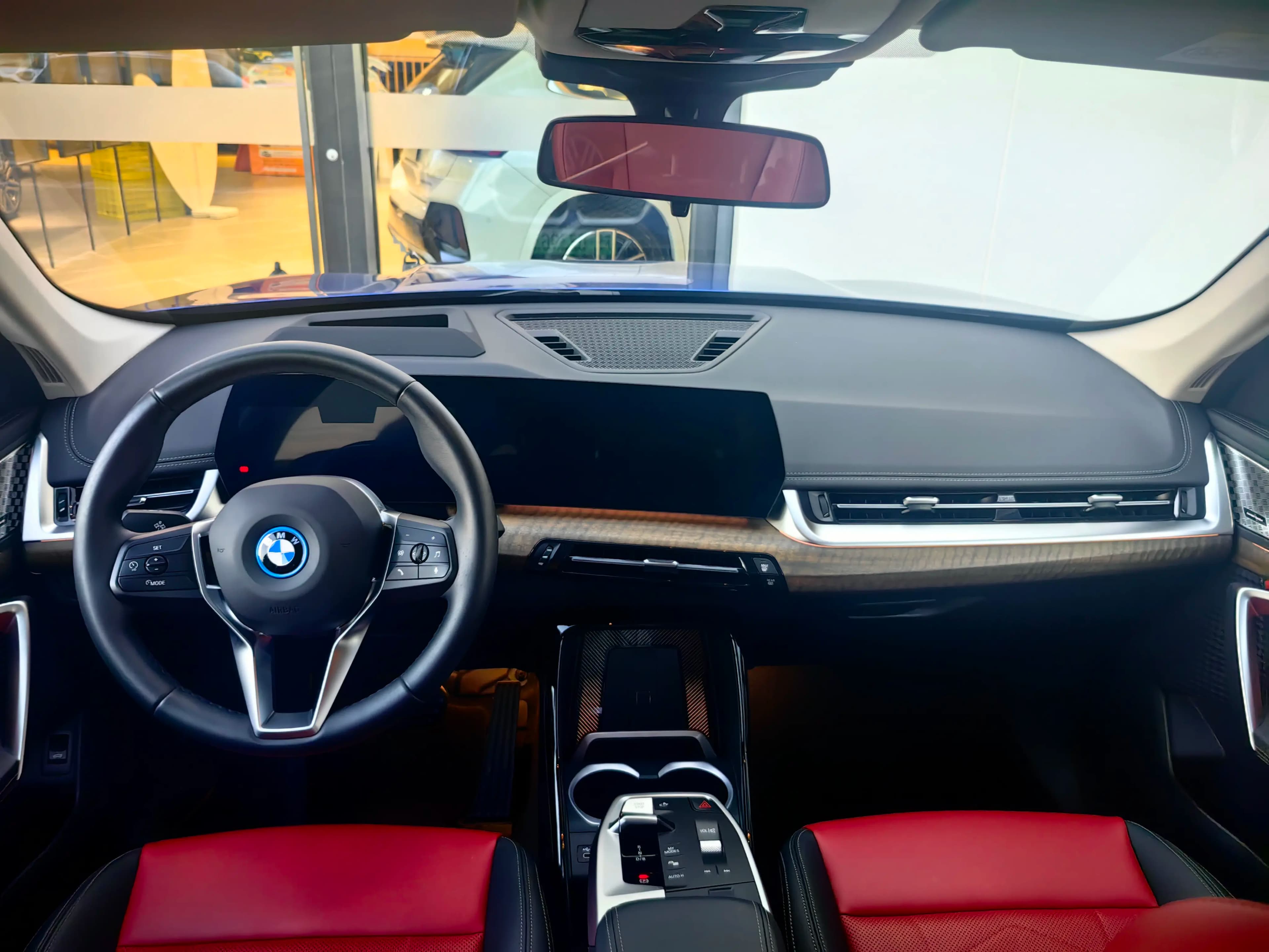 BMW iX1 2024 г. 21079 км. — фото 10