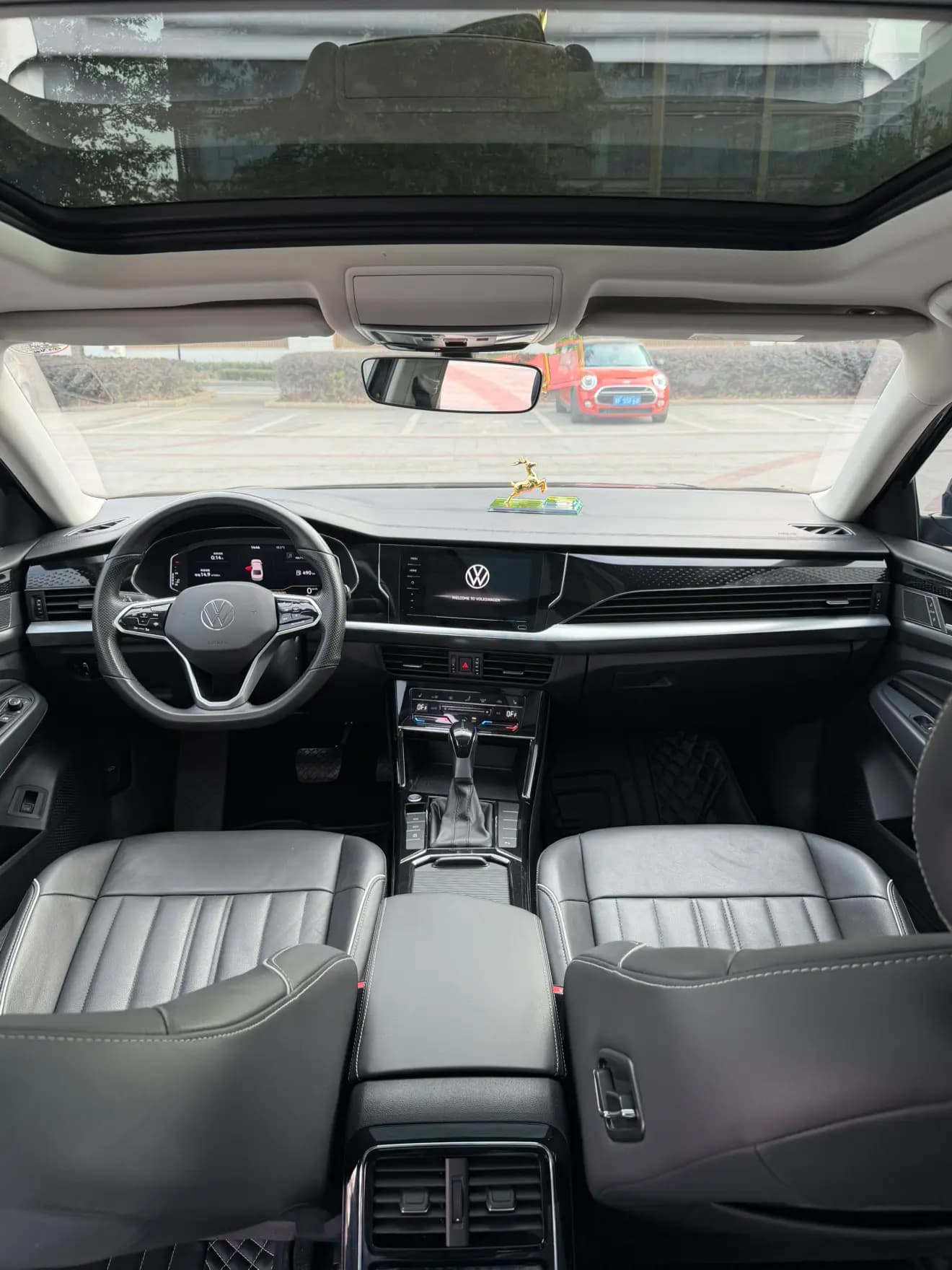 Volkswagen Passat 2022 г. 105147 км. — фото 11
