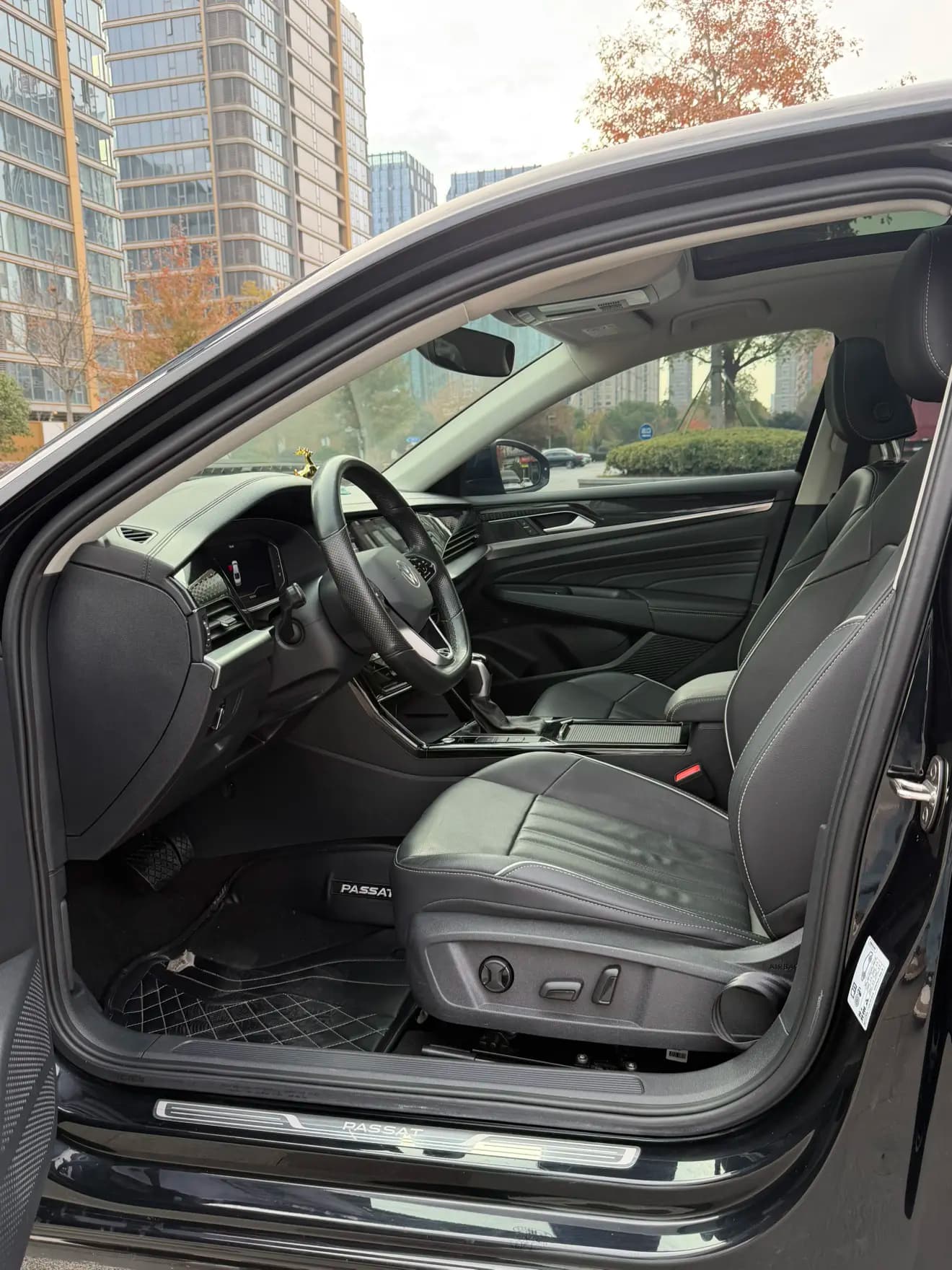 Volkswagen Passat 2022 г. 105147 км. — фото 13