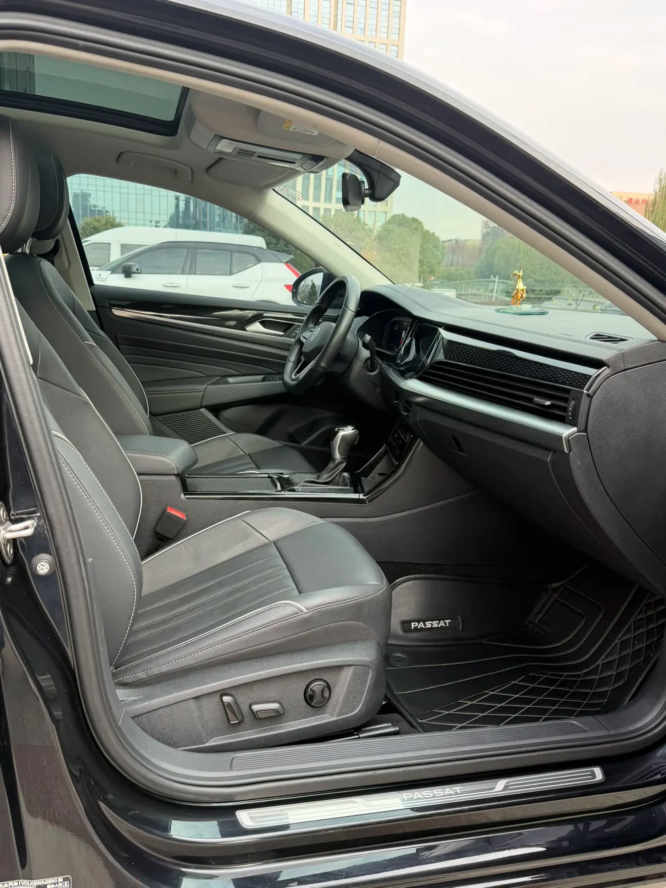 Volkswagen Passat 2022 г. 105147 км. — фото 9