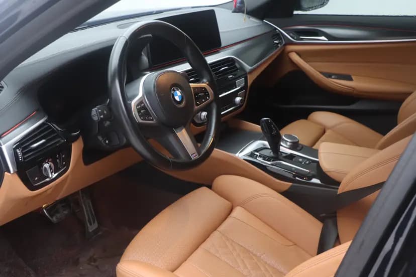 BMW 5 Series 2023 г. 24909 км. — фото 9