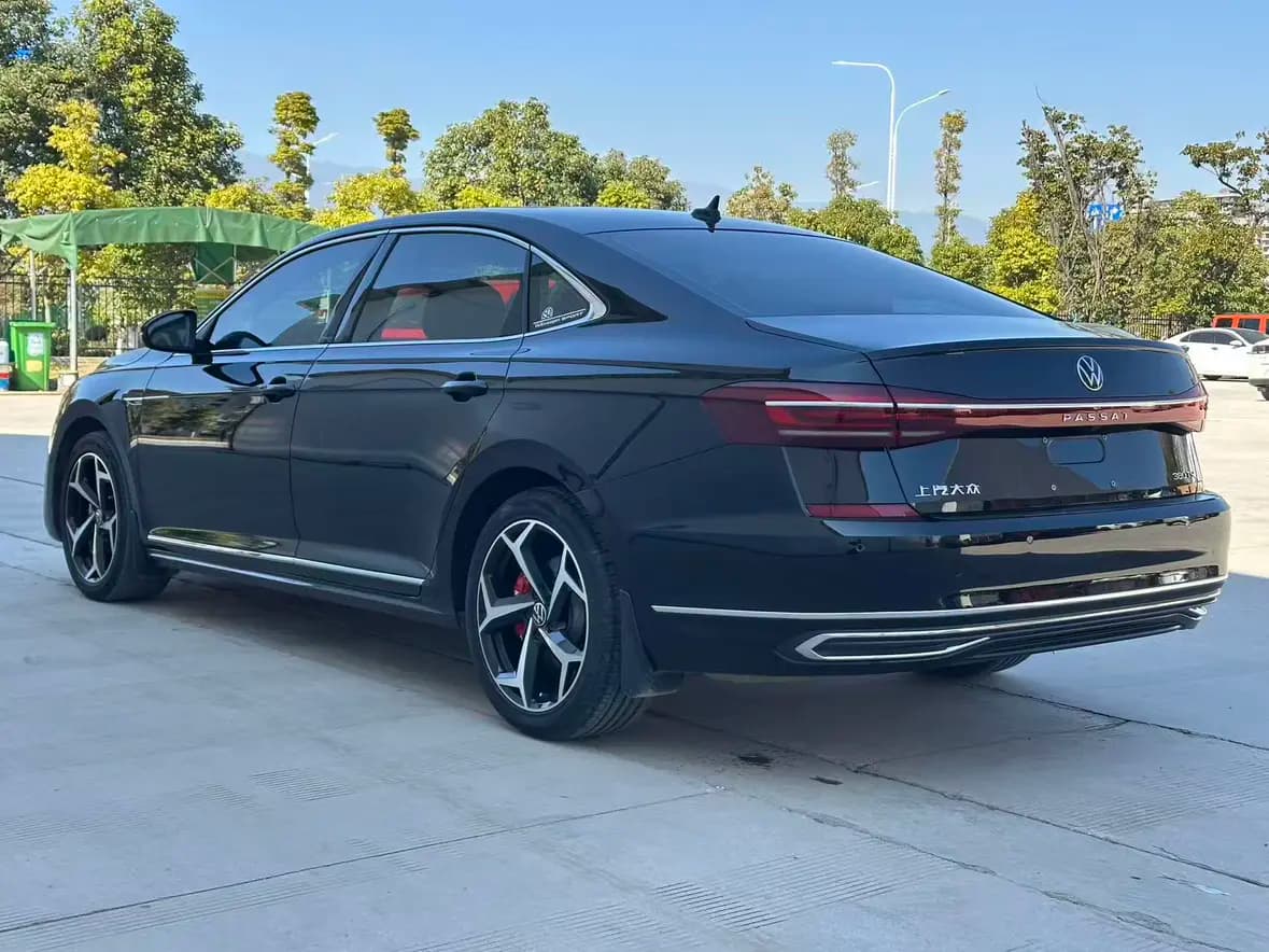 Volkswagen Passat 2025 г. 17148 км. — фото 4