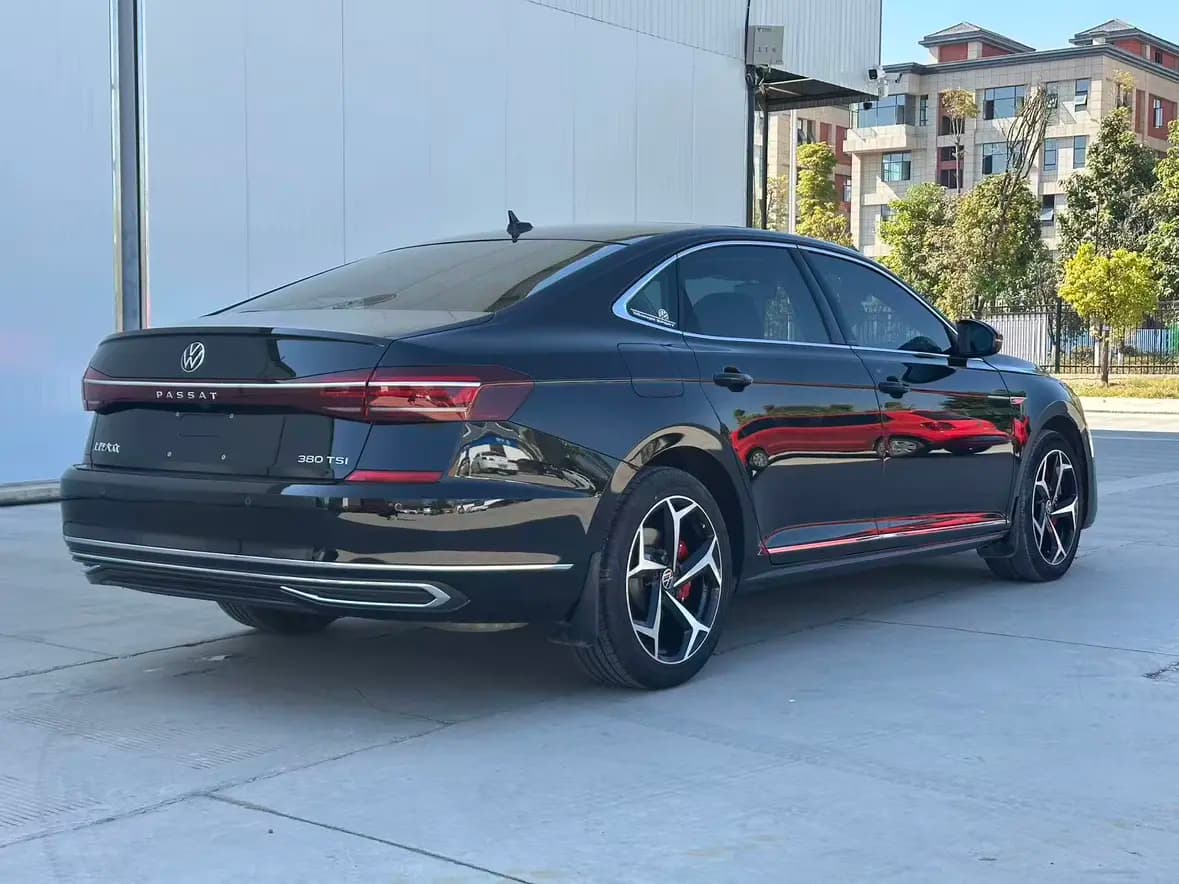 Volkswagen Passat 2025 г. 17148 км. — фото 6