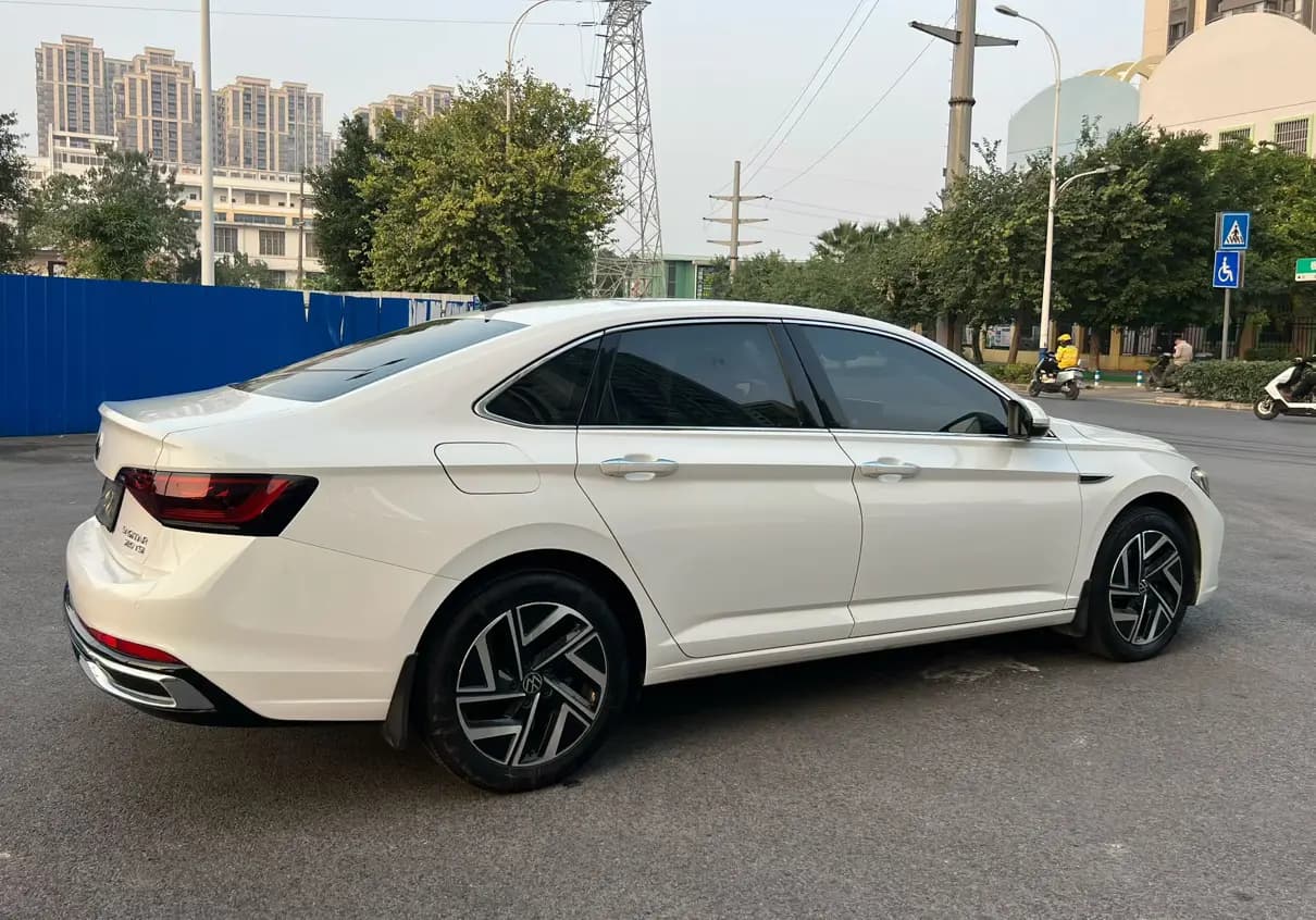 Volkswagen Sagitar 2023 г. 42019 км. — фото 5
