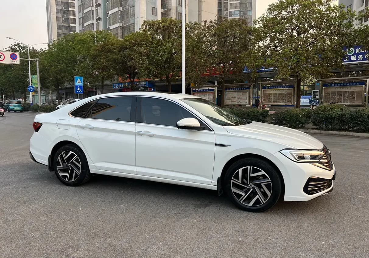 Volkswagen Sagitar 2023 г. 42019 км. — фото 6