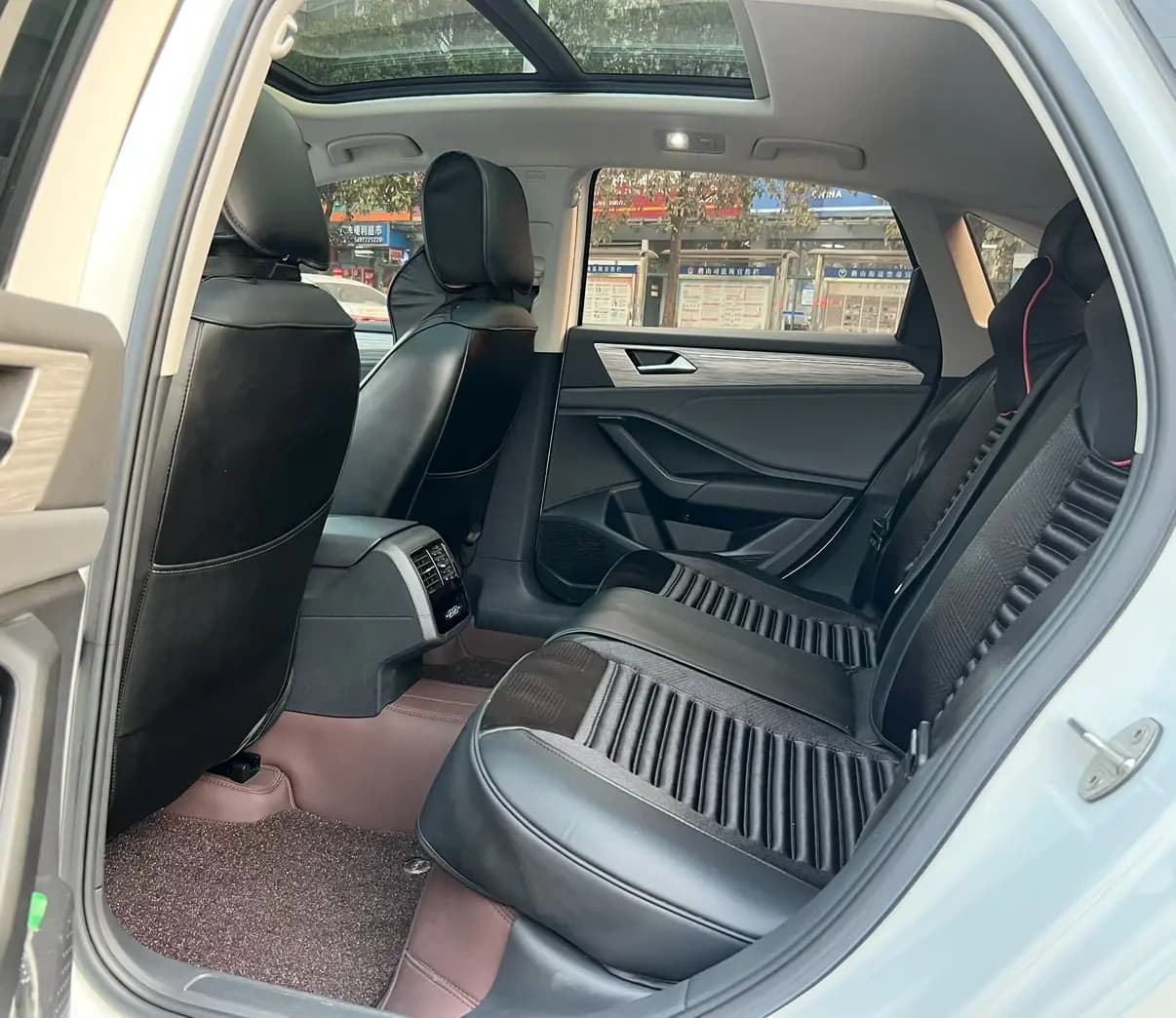 Volkswagen Sagitar 2023 г. 42019 км. — фото 10