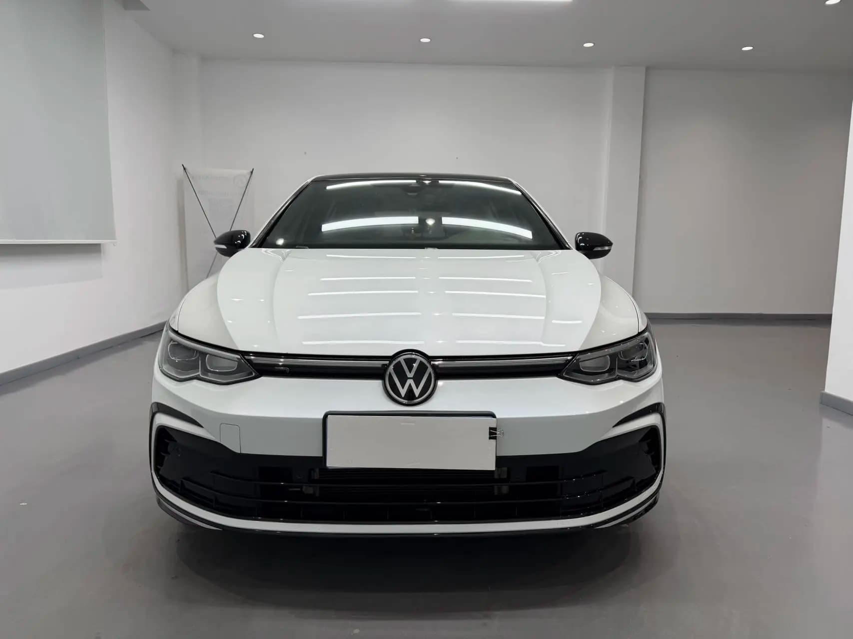 Volkswagen Golf 2021 г. 24824 км. — фото 2