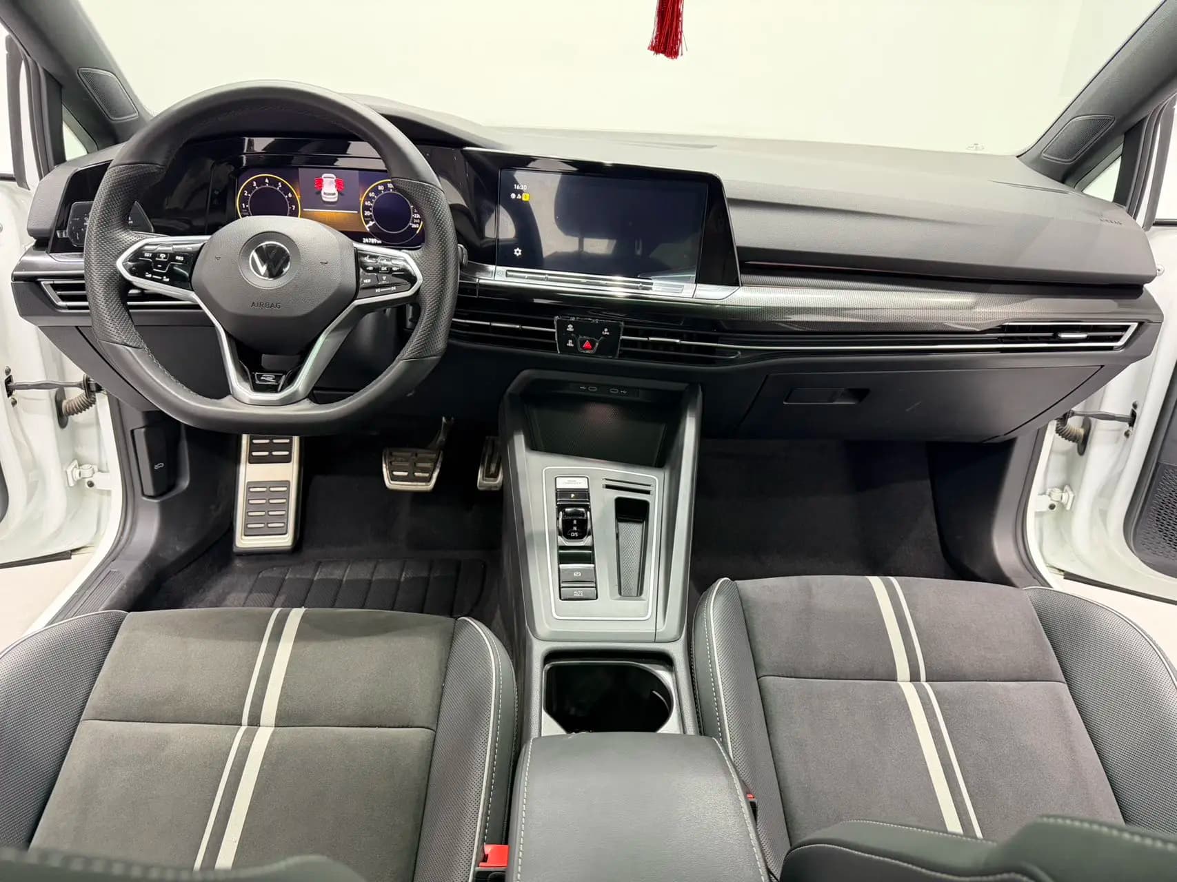 Volkswagen Golf 2021 г. 24824 км. — фото 18