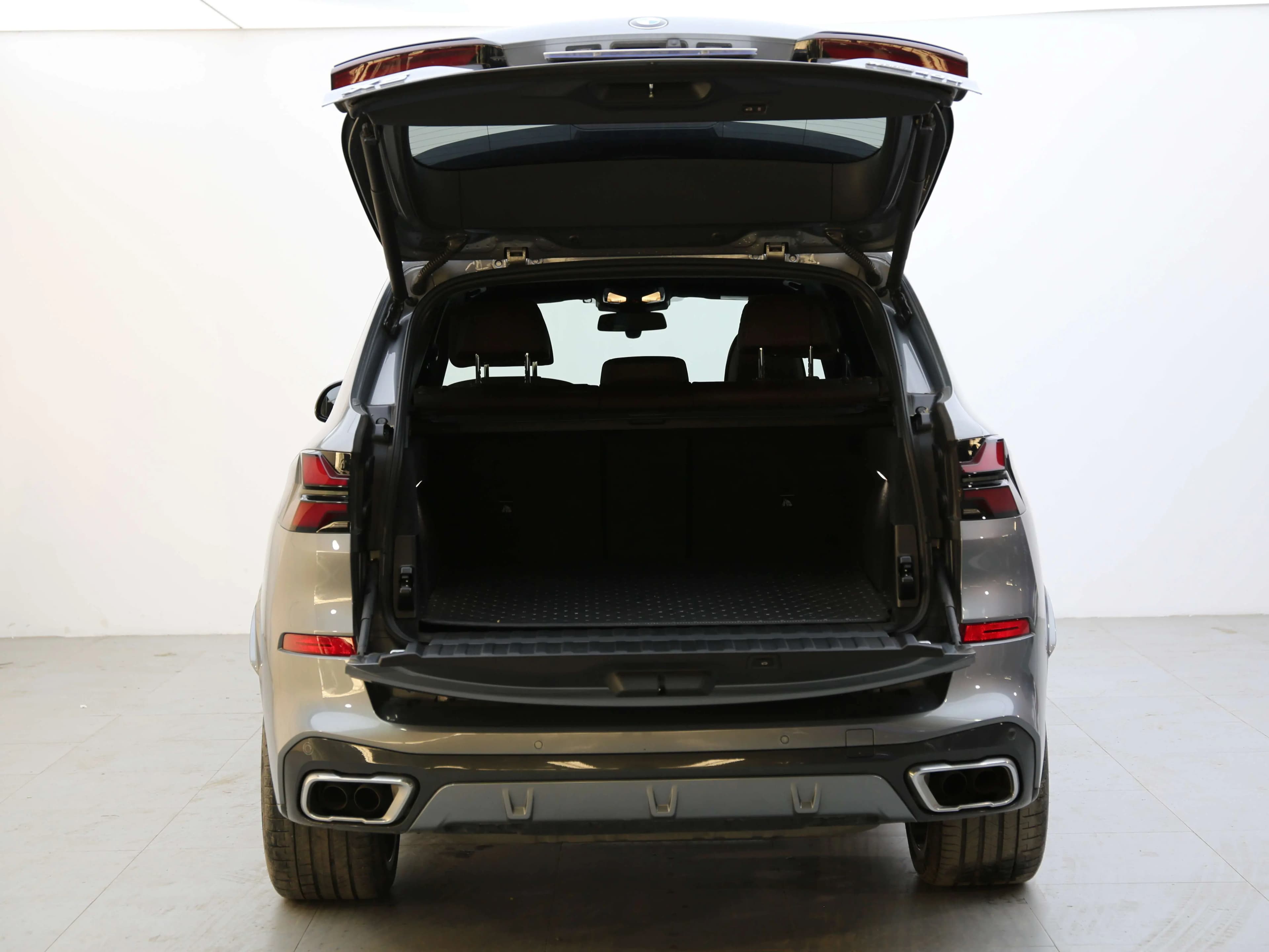 BMW X5 2024 г. 38794 км. — фото 18