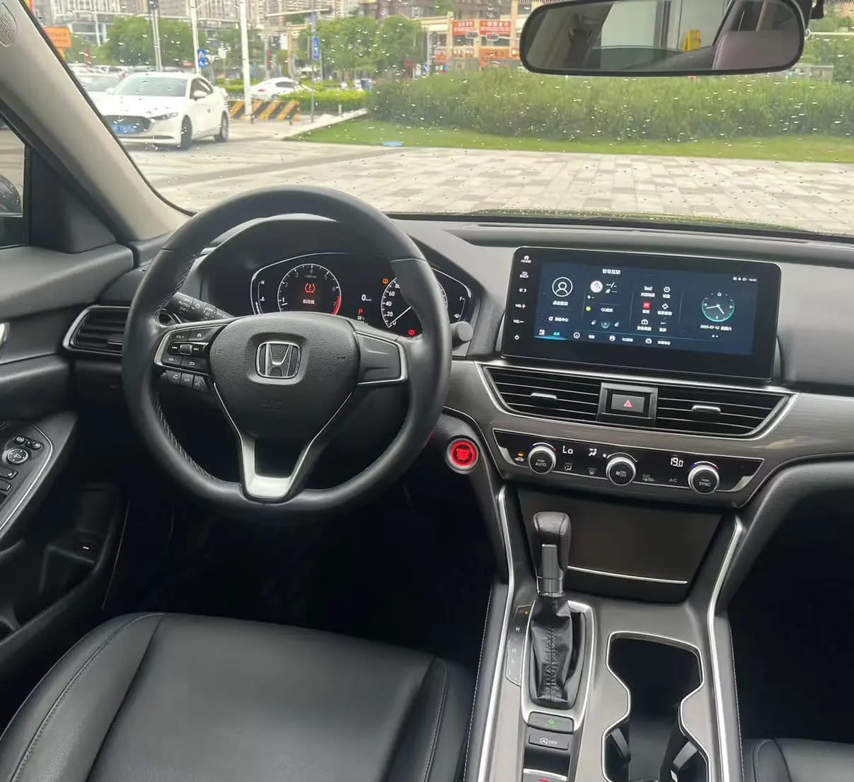 Honda Accord 2022 г. 44000 км. — фото 11