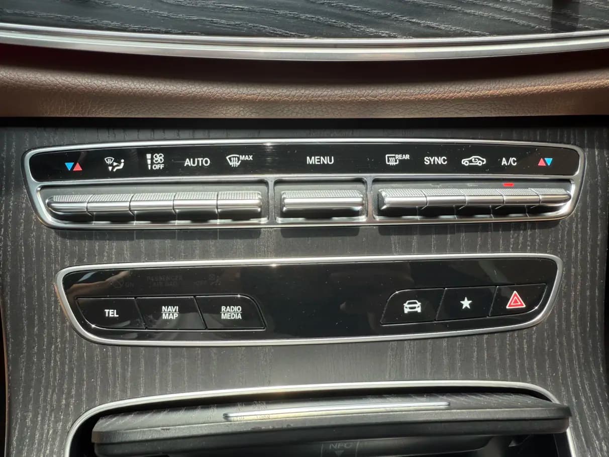 Mercedes-Benz E-Class 2022 г. 26056 км. — фото 27